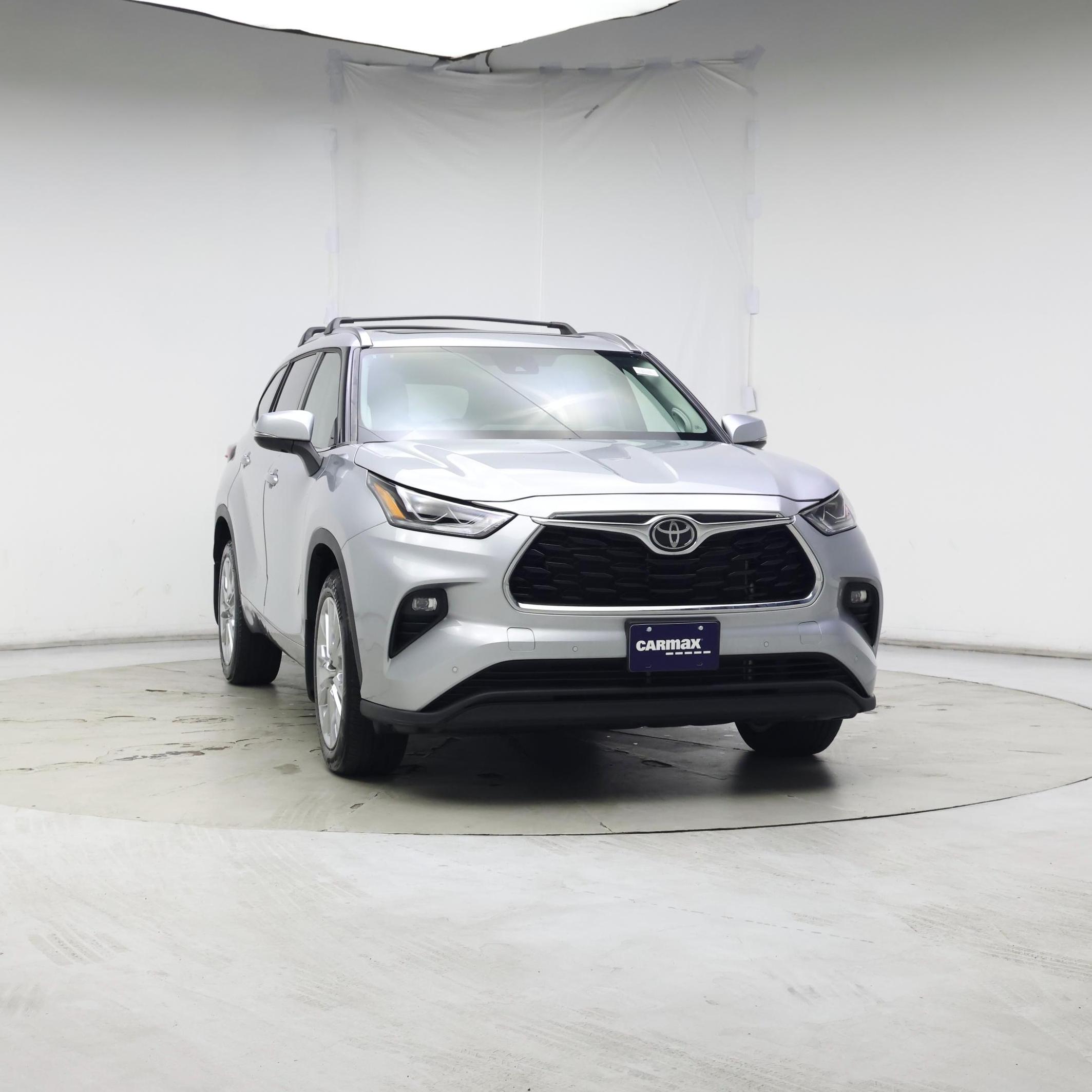 Thumbnail: 2023 Toyota Highlander - 5