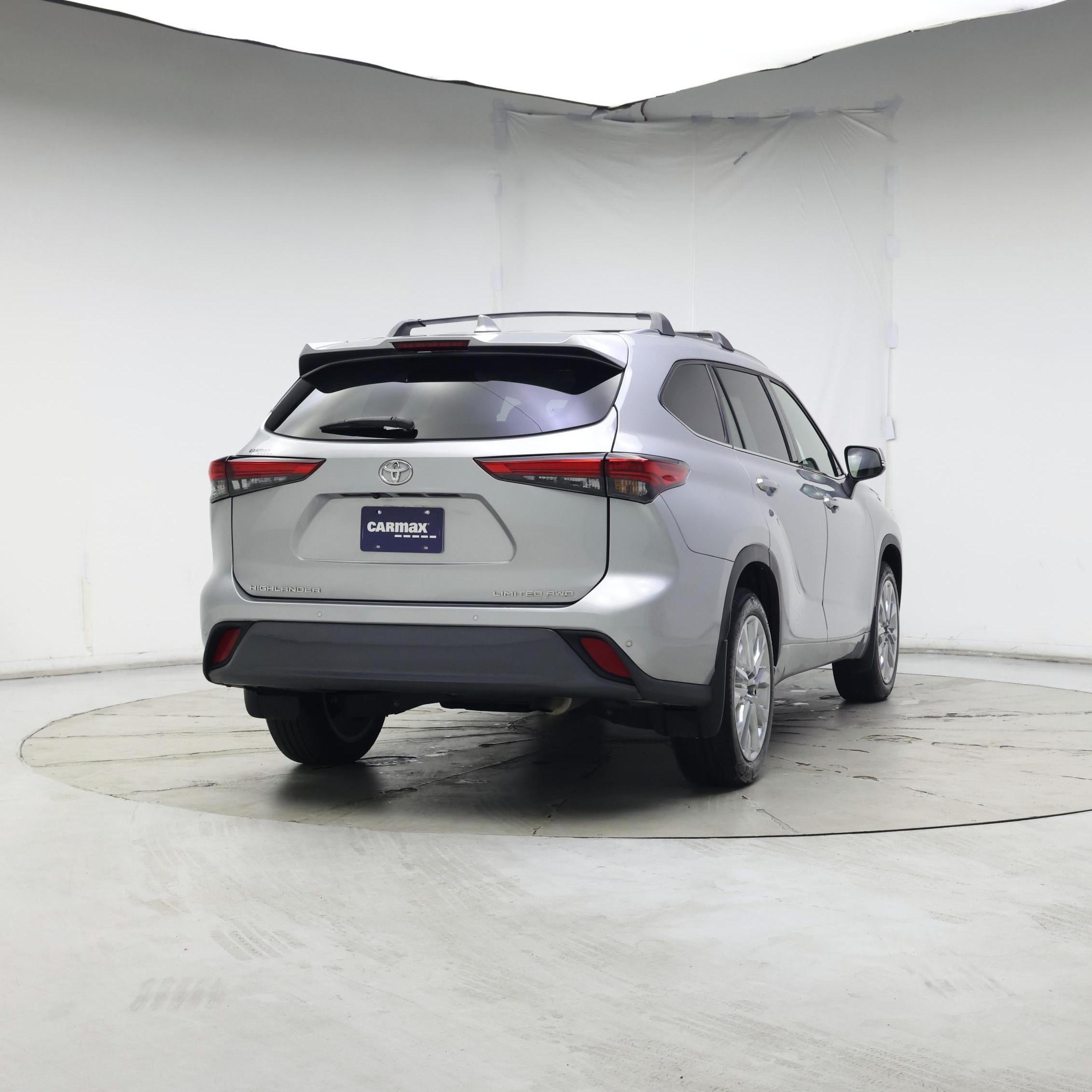 Thumbnail: 2023 Toyota Highlander - 8