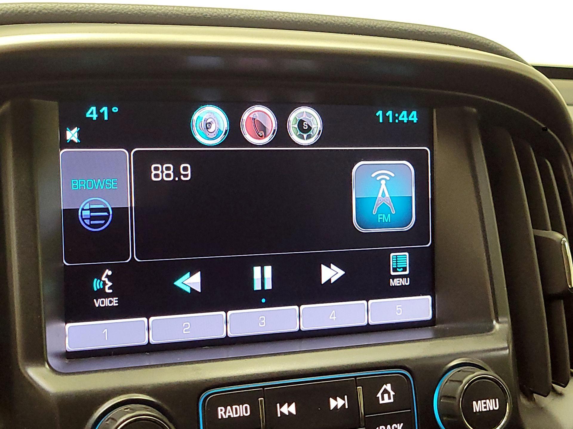 Thumbnail: 2015 Chevrolet Colorado - 15