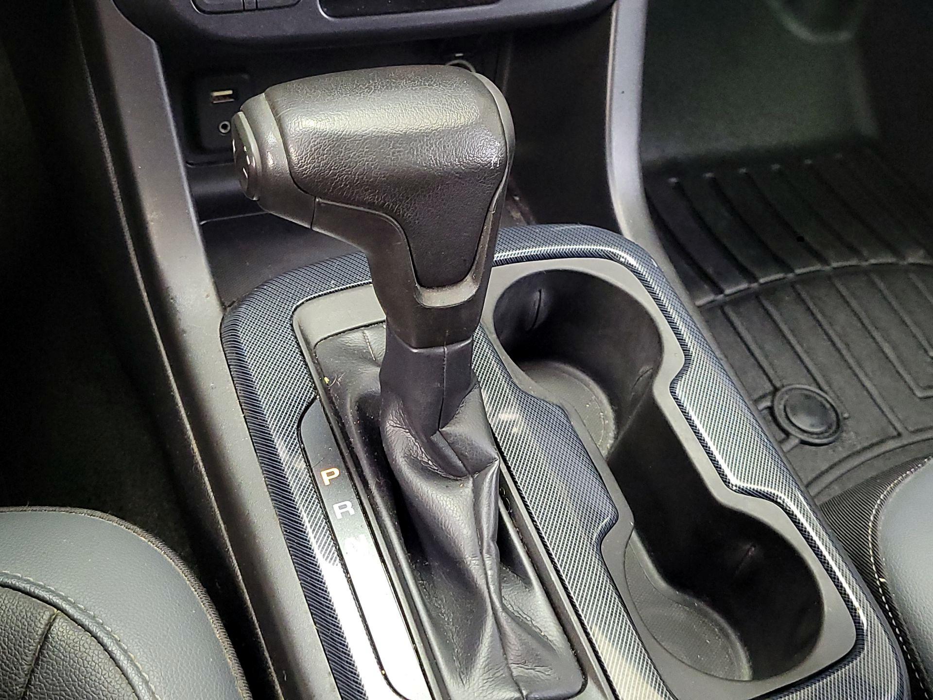 Thumbnail: 2015 Chevrolet Colorado - 17