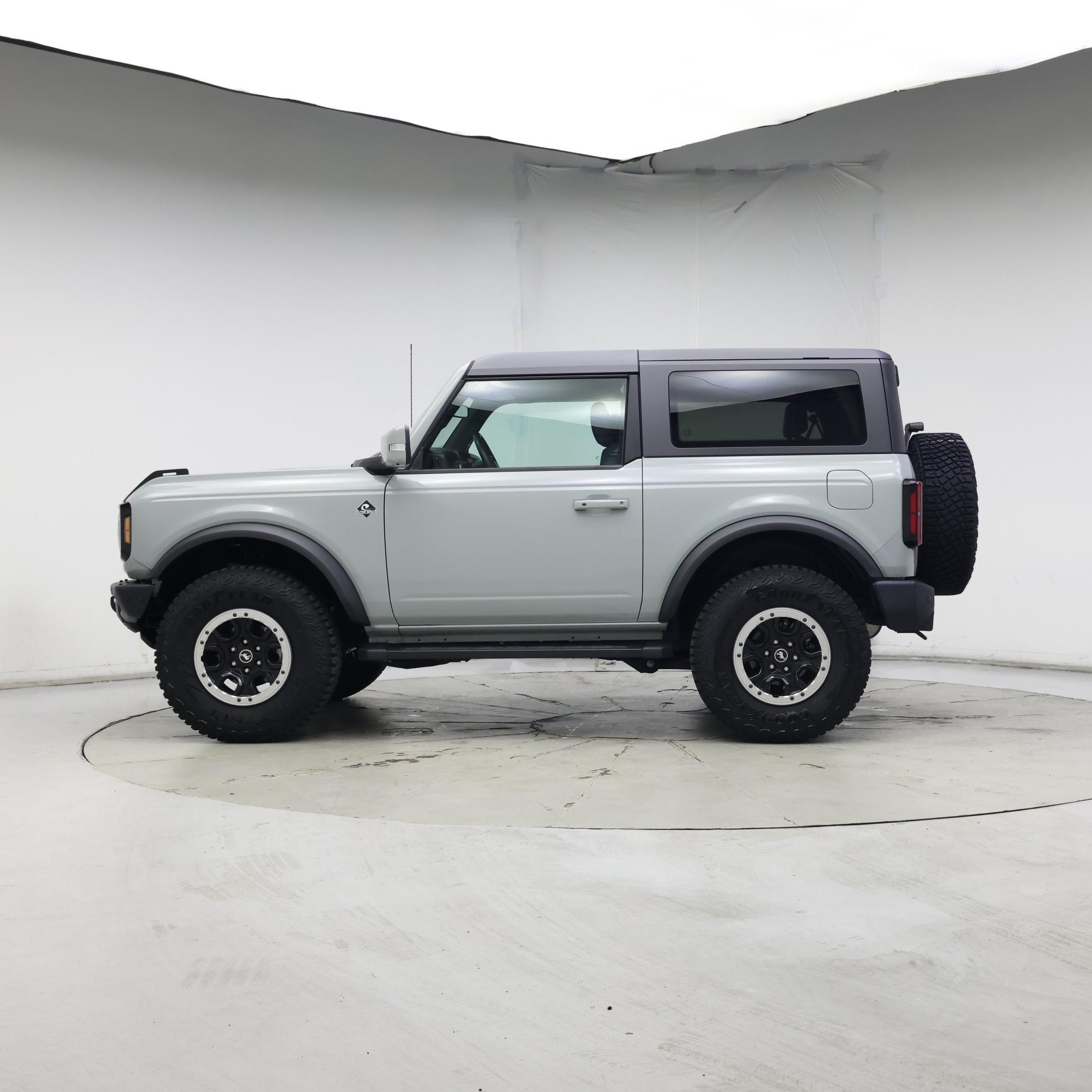 Thumbnail: 2021 Ford Bronco - 3