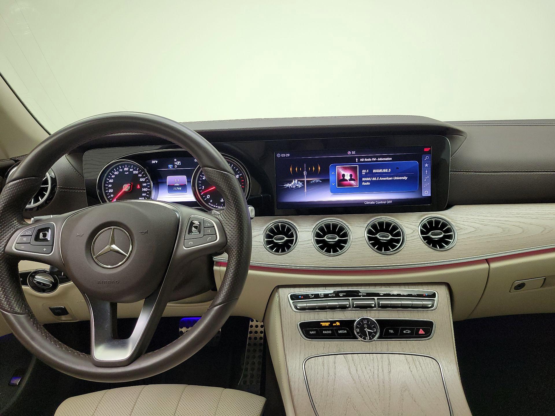 Thumbnail: 2018 Mercedes-Benz E-Class - 9