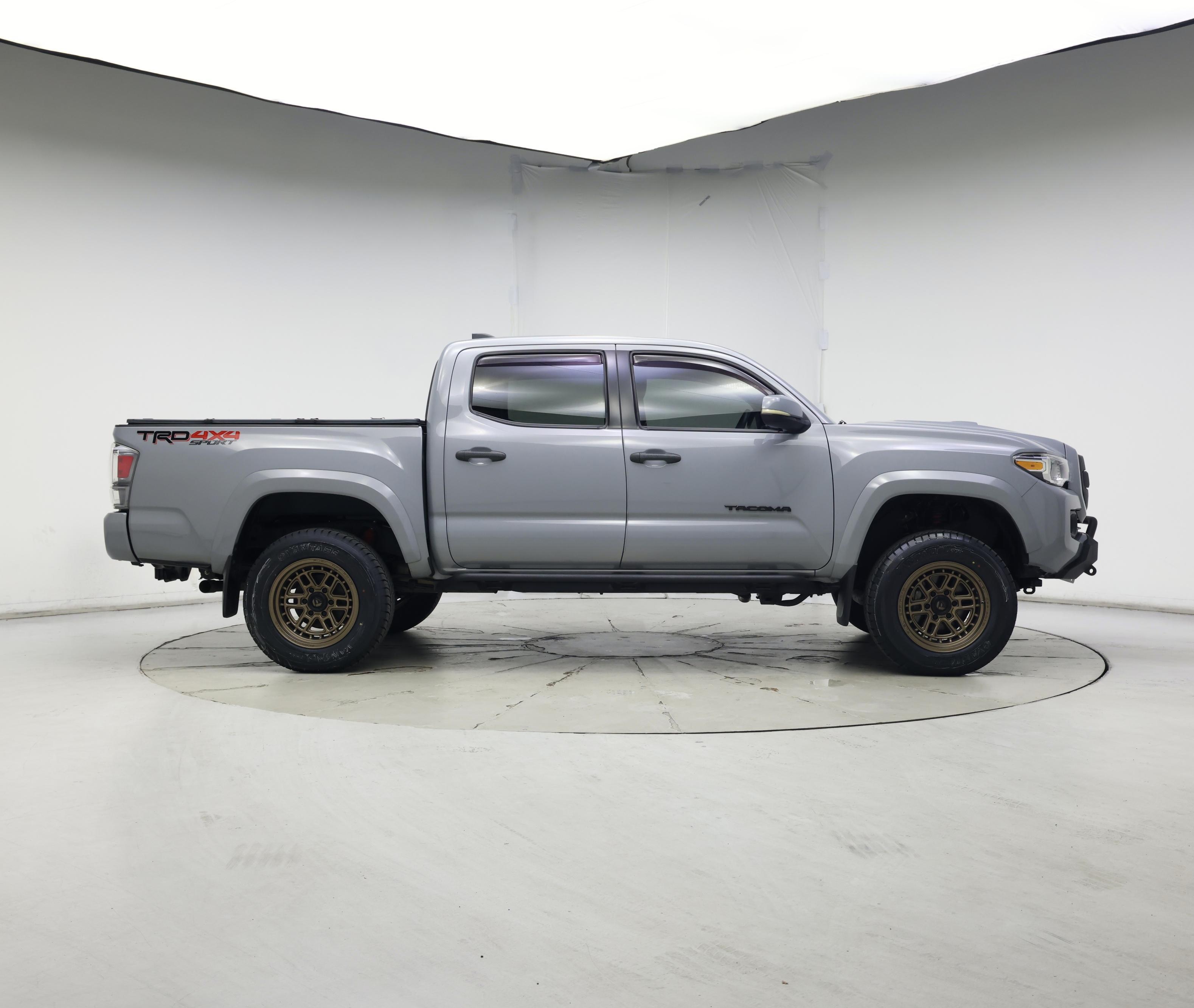 Thumbnail: 2020 Toyota Tacoma - 7