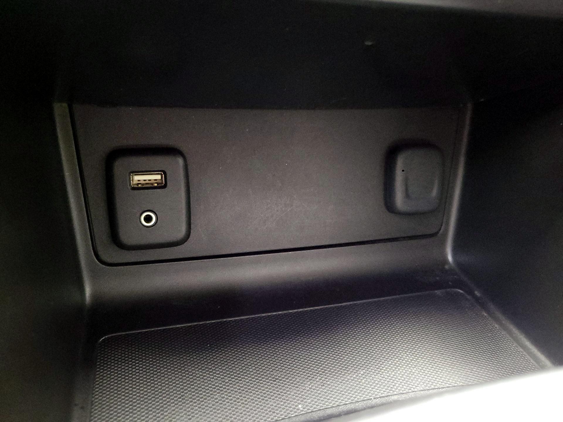 Thumbnail: 2017 Chevrolet Colorado - 18