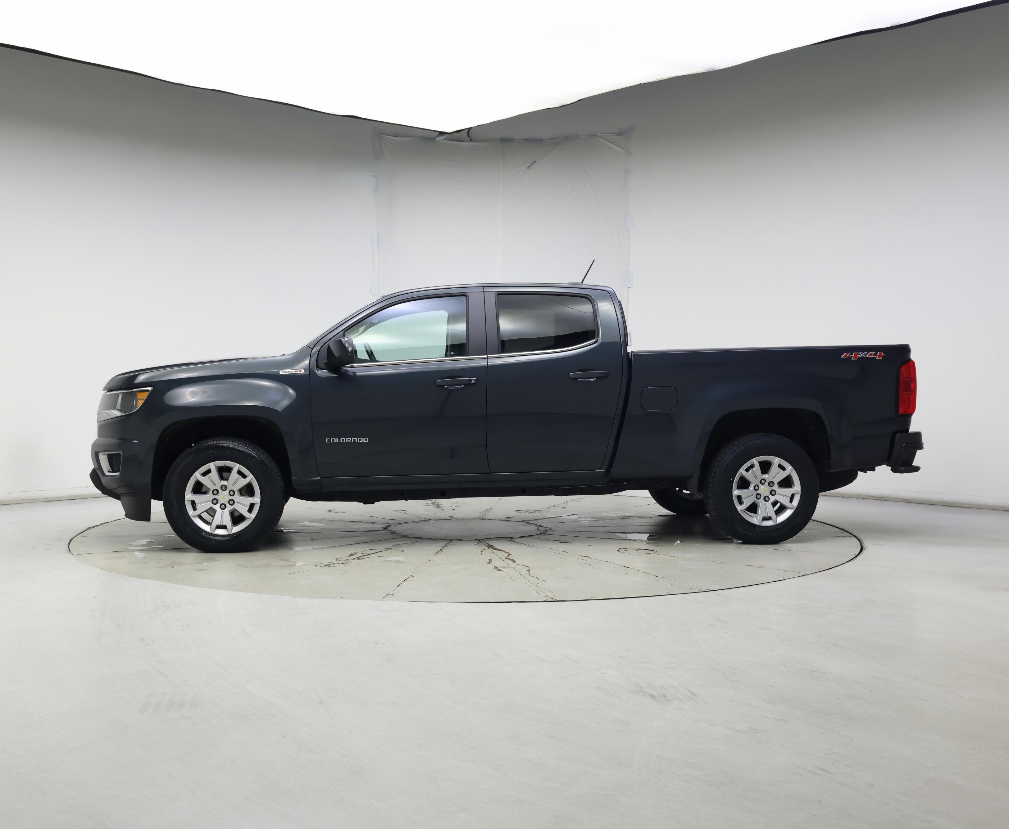 Thumbnail: 2017 Chevrolet Colorado - 3