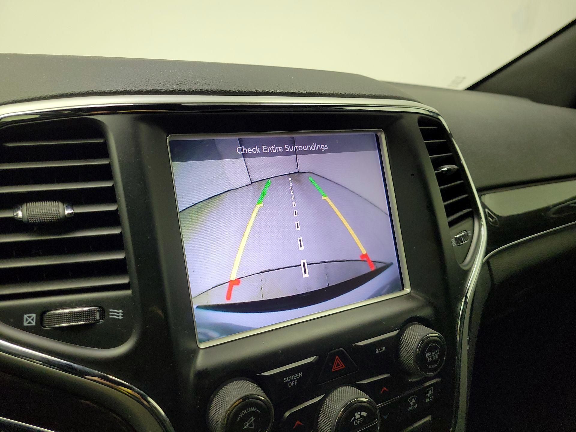 Thumbnail: 2016 Jeep Grand Cherokee - 15