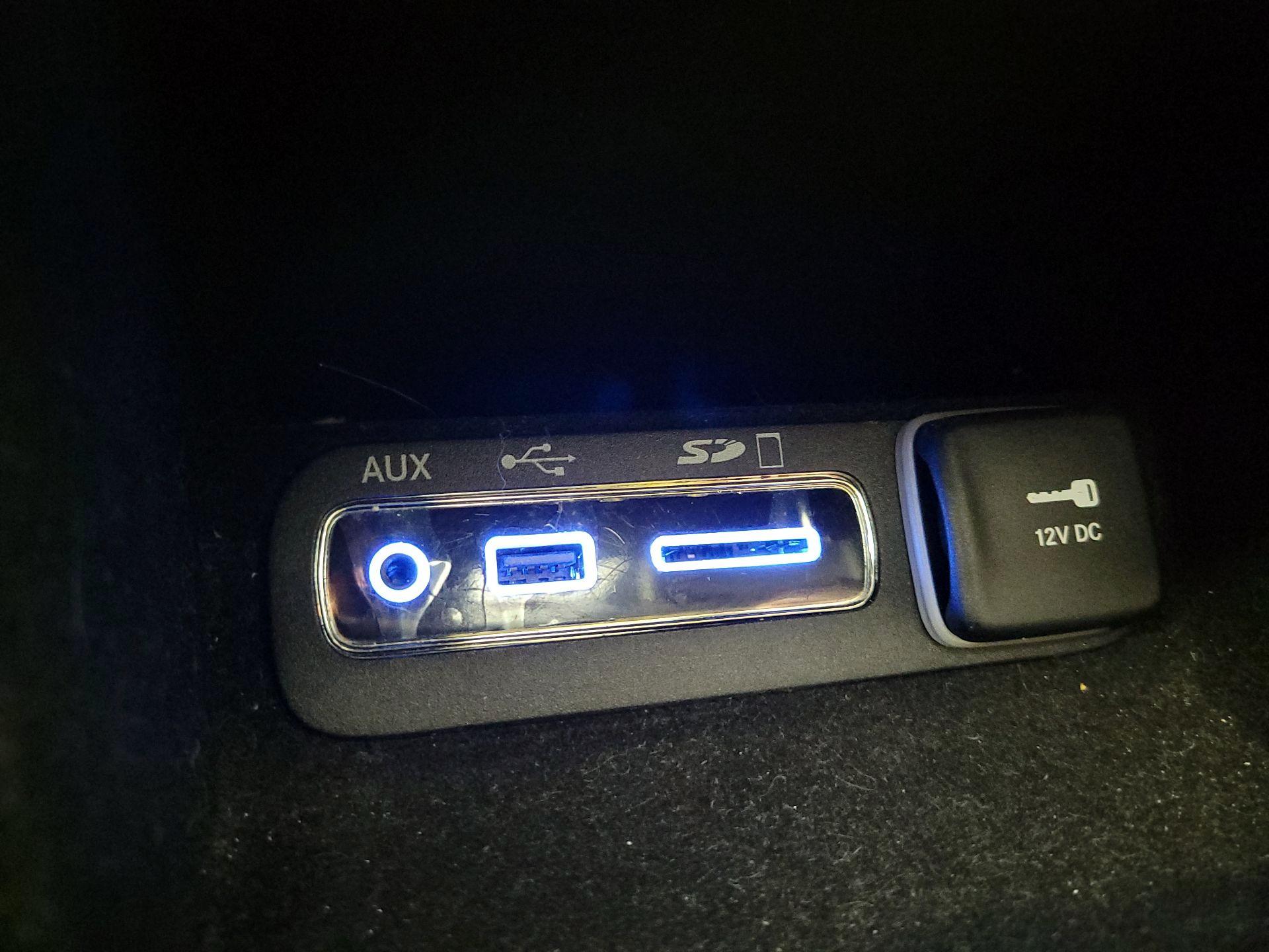 Thumbnail: 2016 Jeep Grand Cherokee - 19