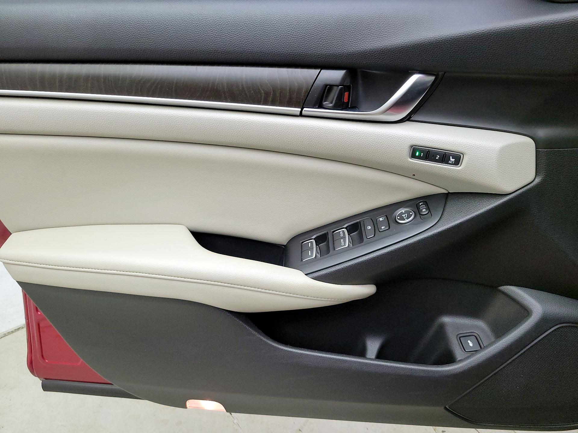 Thumbnail: 2019 Honda Accord - 12