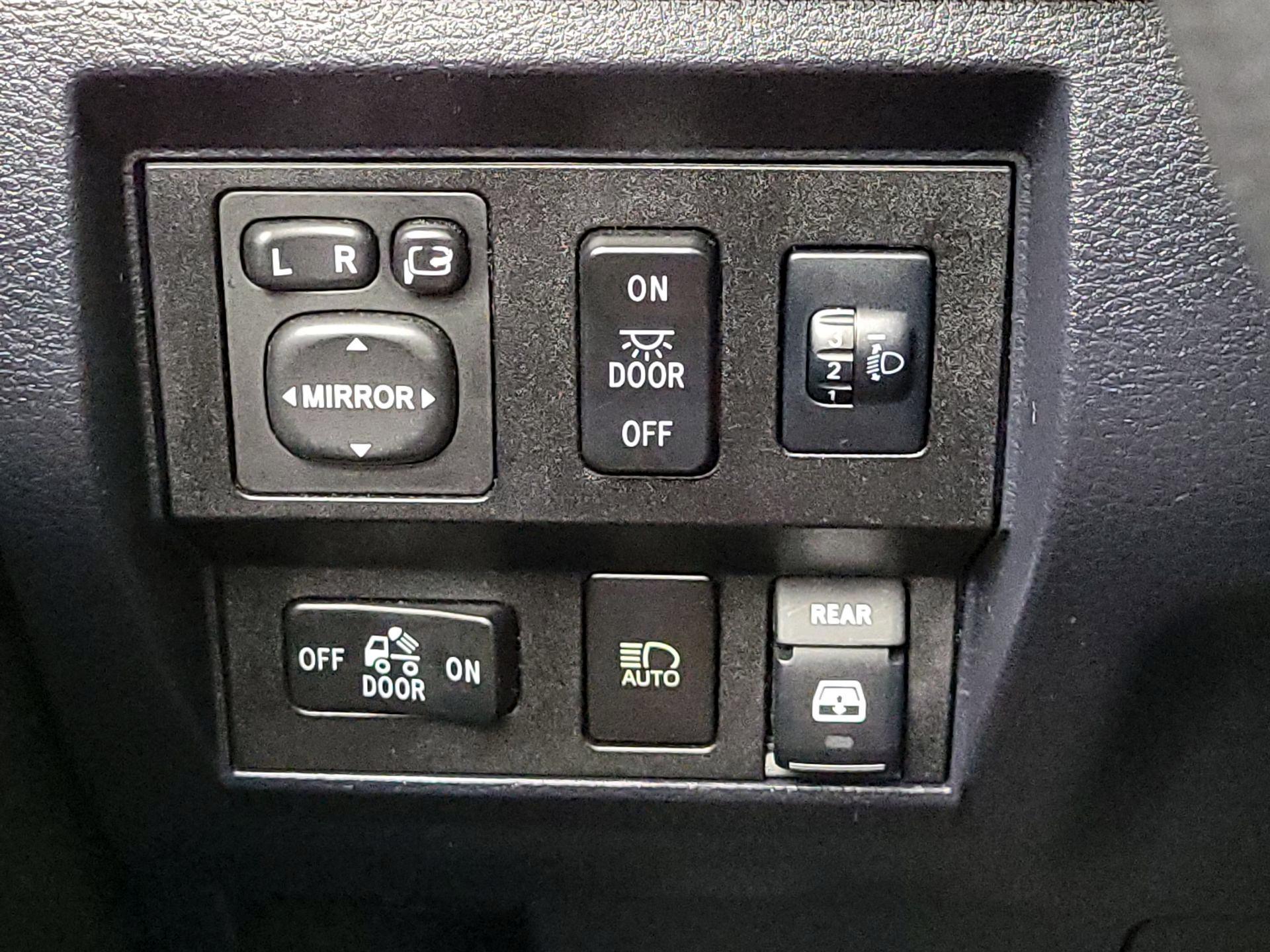 Thumbnail: 2018 Toyota Tundra - 13