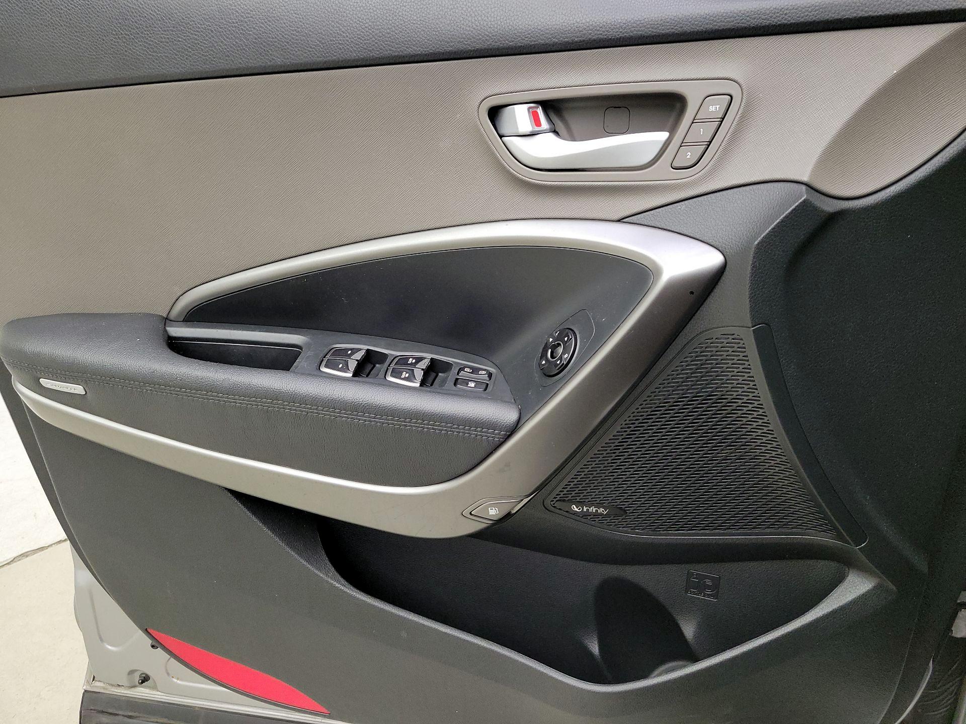 Thumbnail: 2017 Hyundai Santa Fe - 12