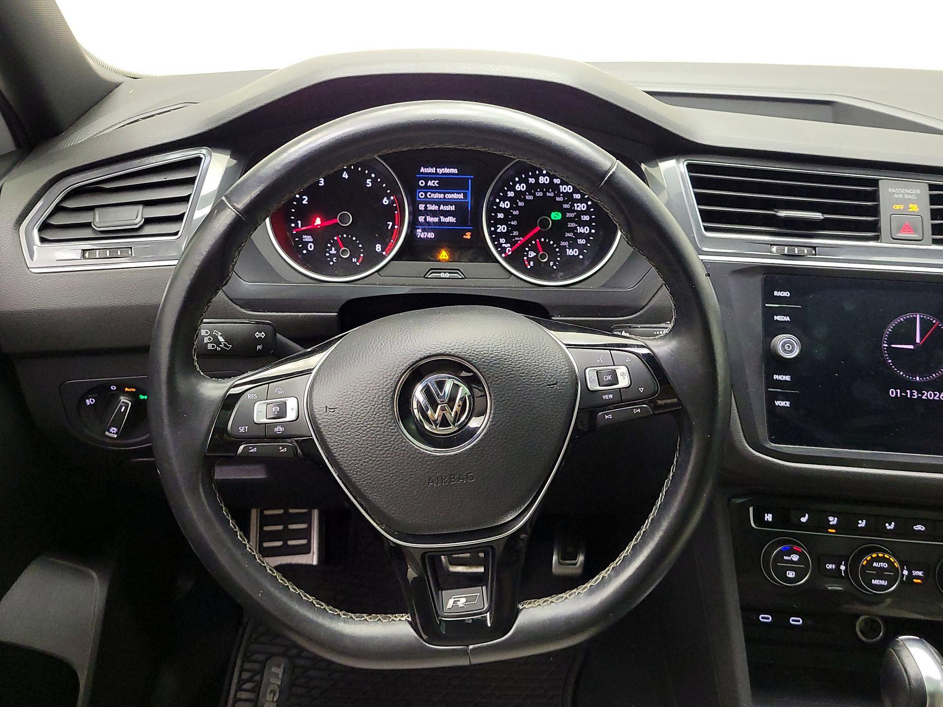 Thumbnail: 2021 Volkswagen Tiguan - 10