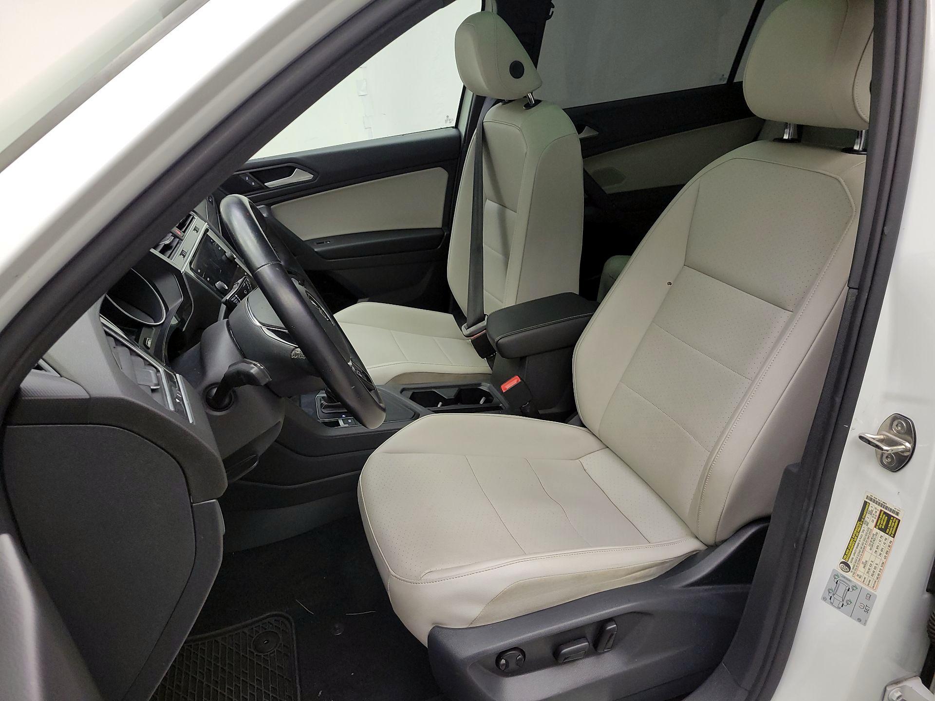 Thumbnail: 2021 Volkswagen Tiguan - 11