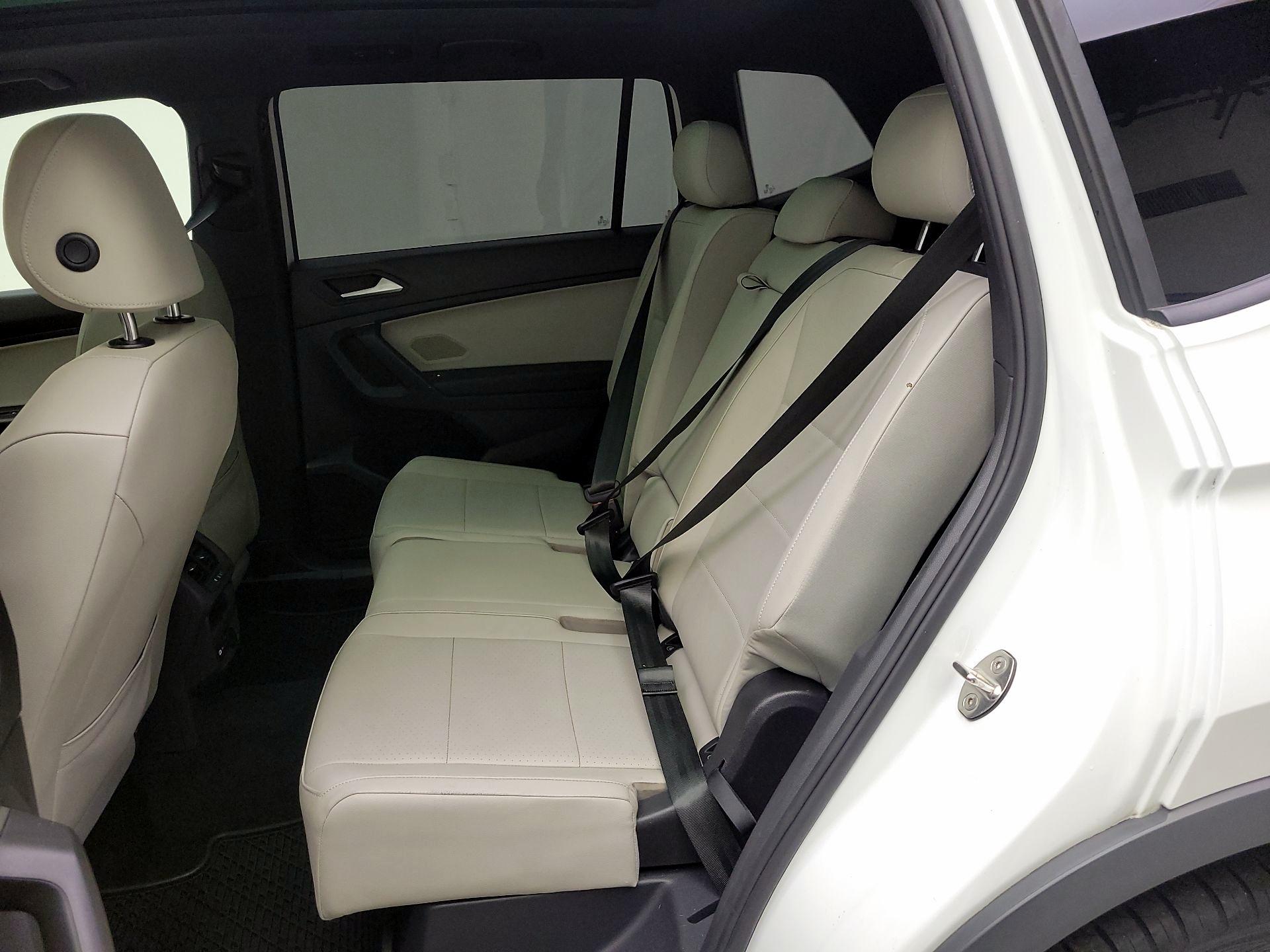 Thumbnail: 2021 Volkswagen Tiguan - 20