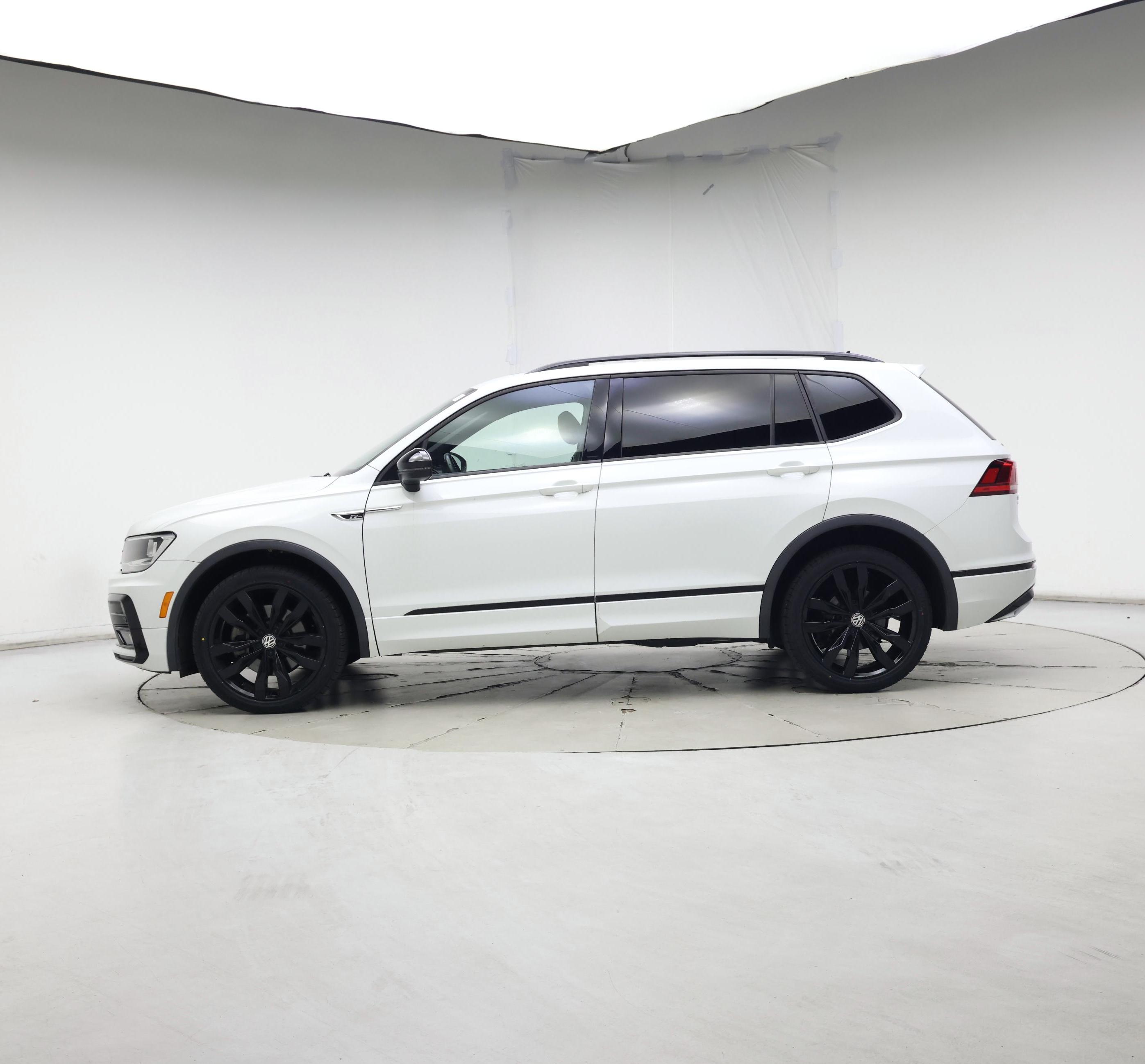 Thumbnail: 2021 Volkswagen Tiguan - 3