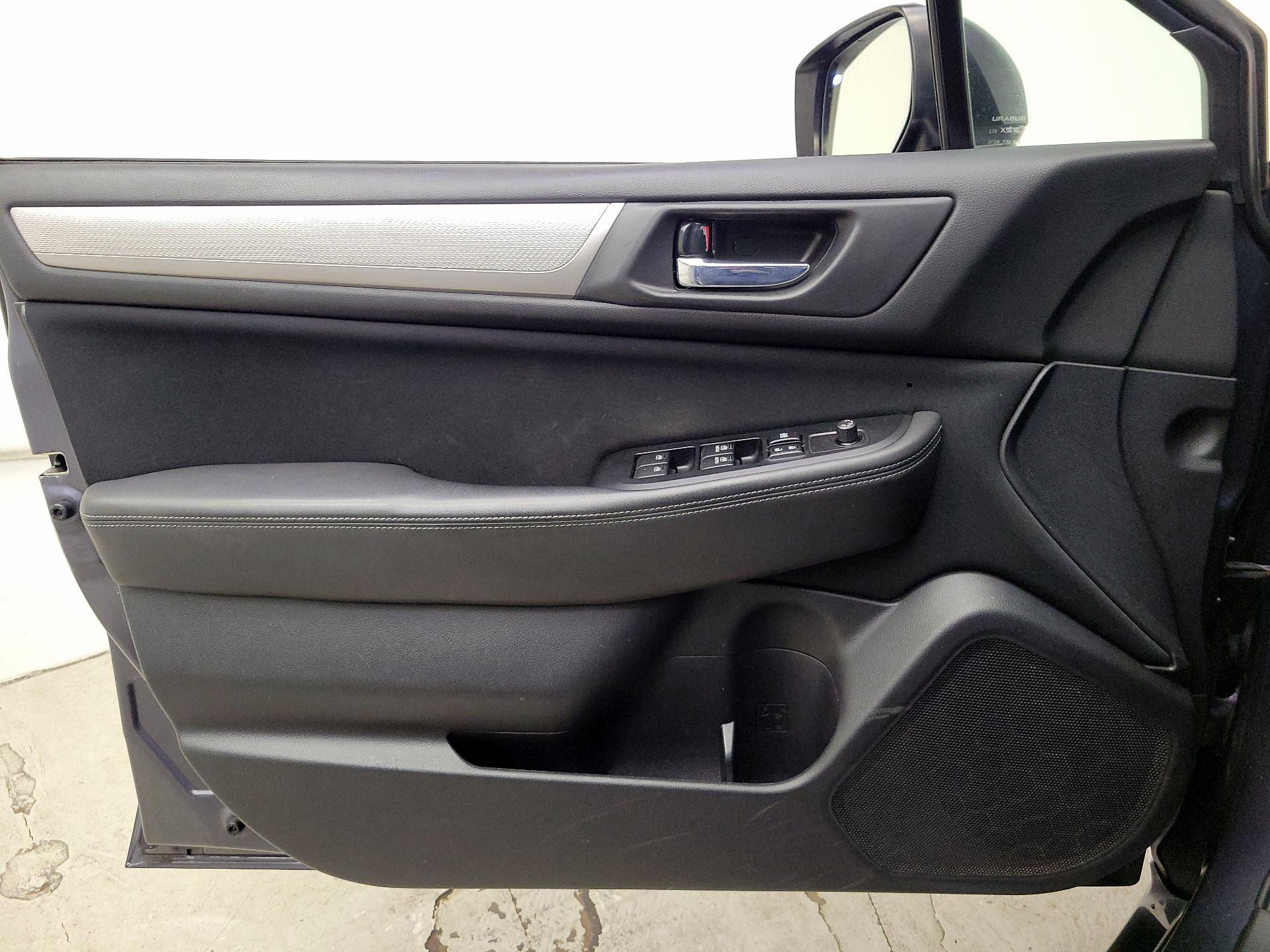 Thumbnail: 2015 Subaru Legacy - 12