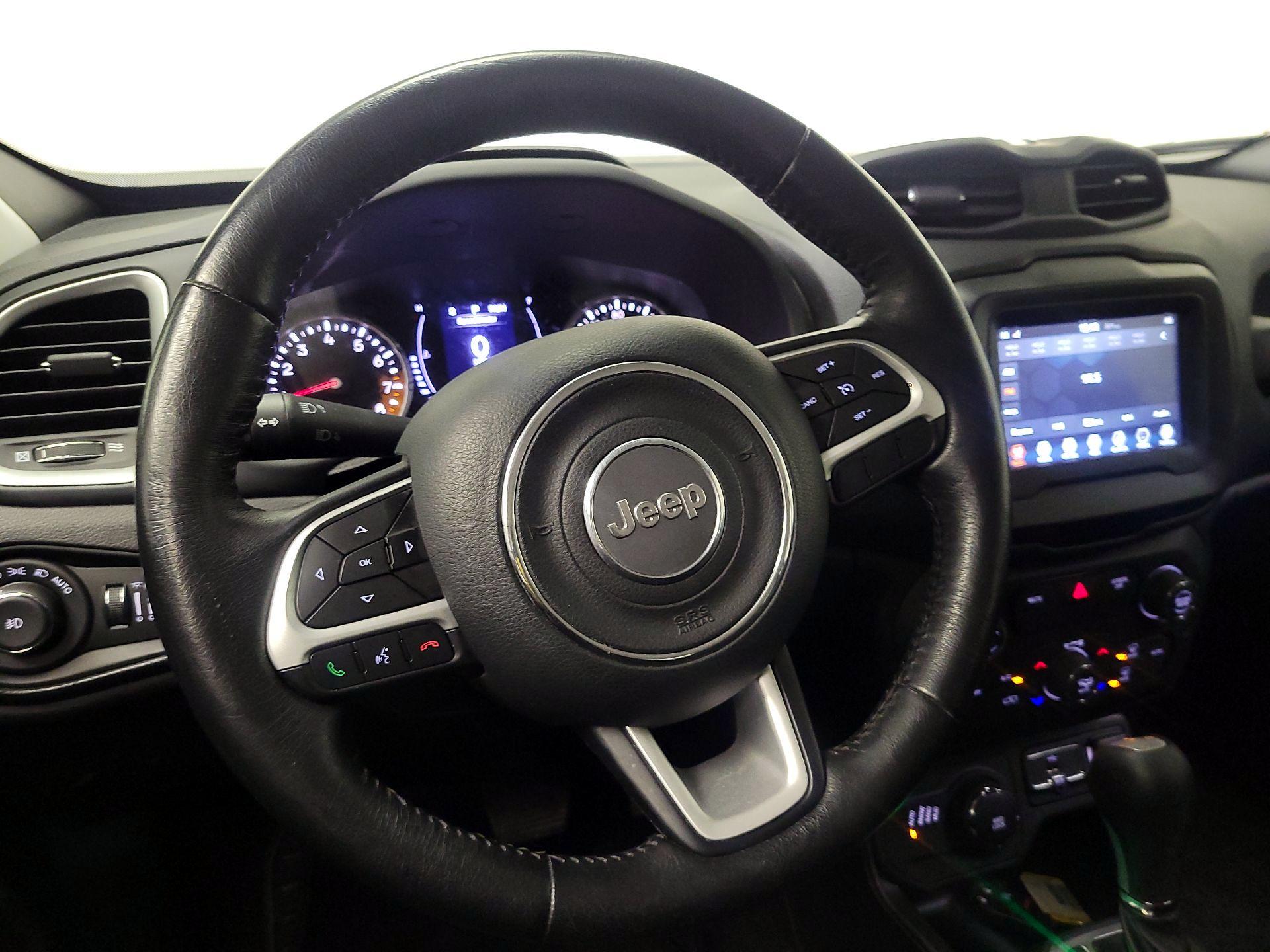 Thumbnail: 2018 Jeep Renegade - 10