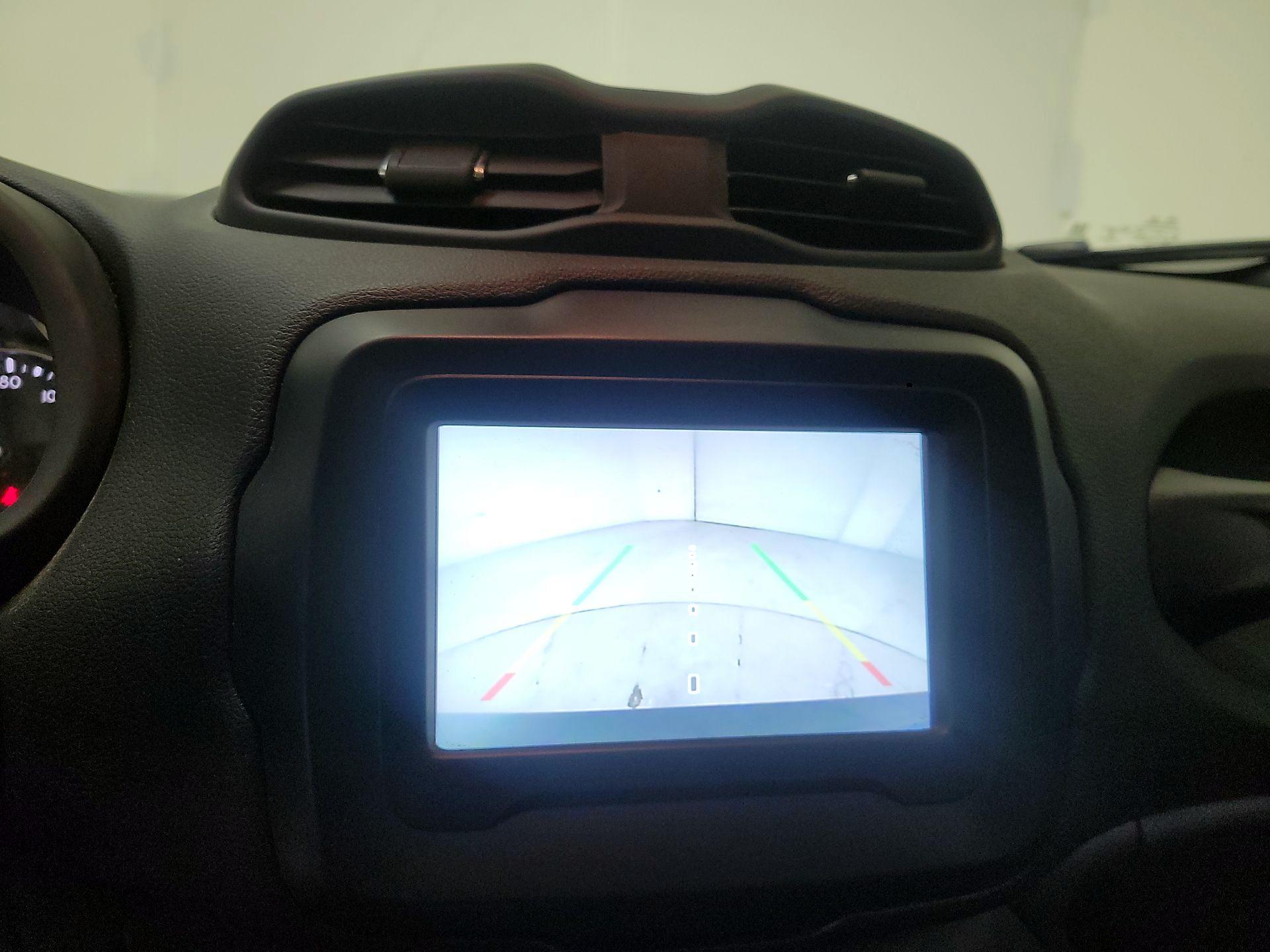 Thumbnail: 2018 Jeep Renegade - 14