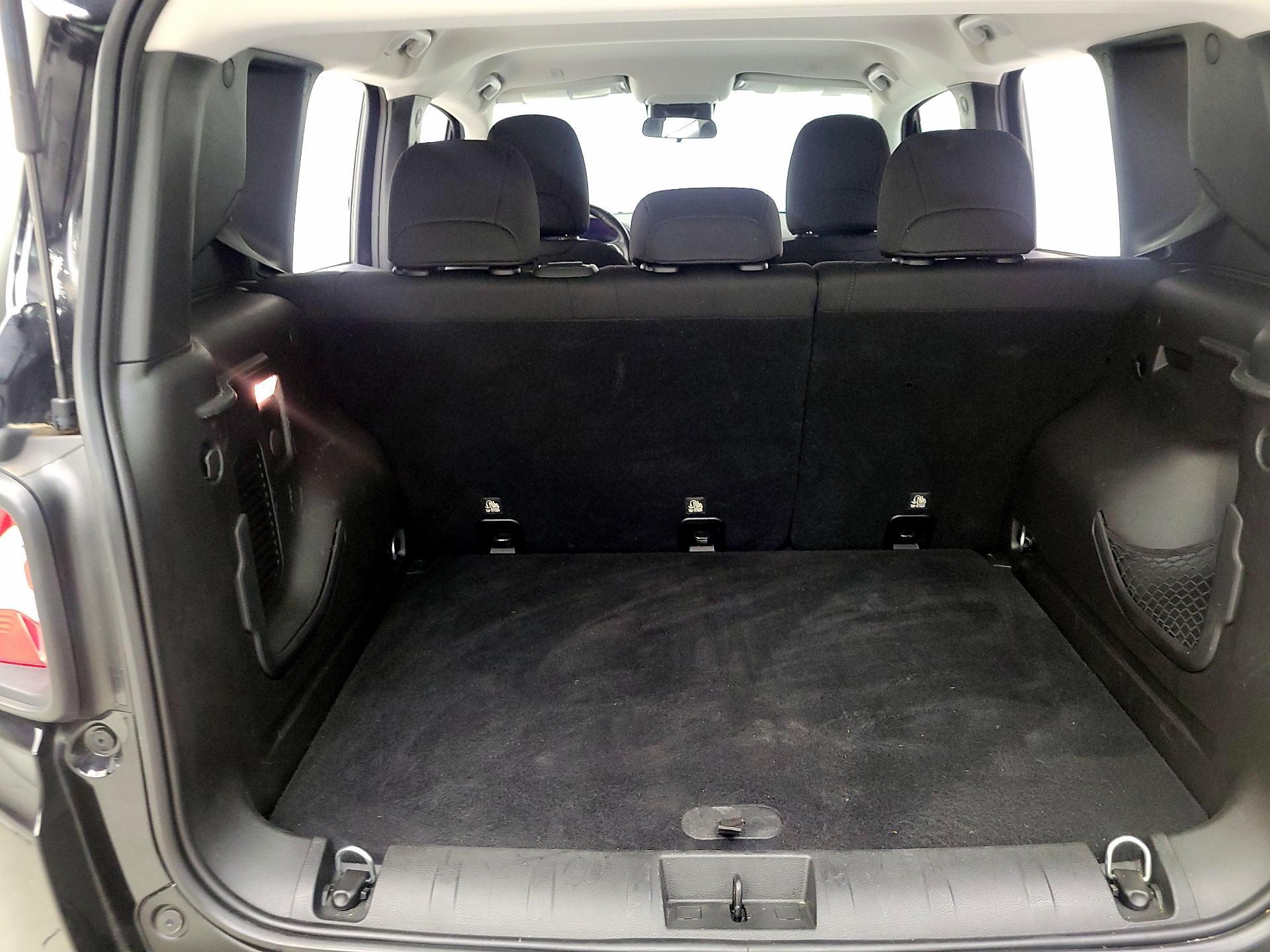 Thumbnail: 2018 Jeep Renegade - 20