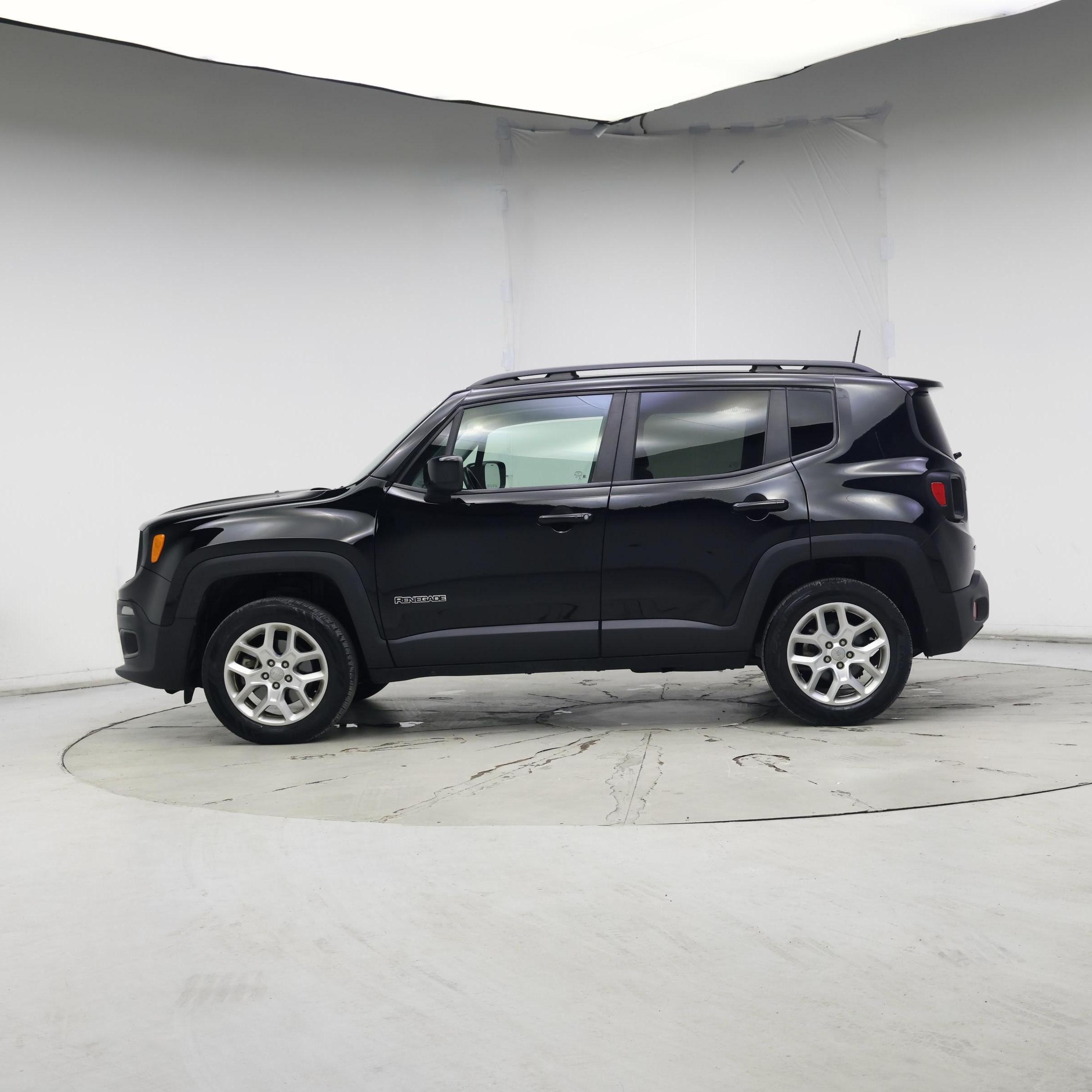 Thumbnail: 2018 Jeep Renegade - 3