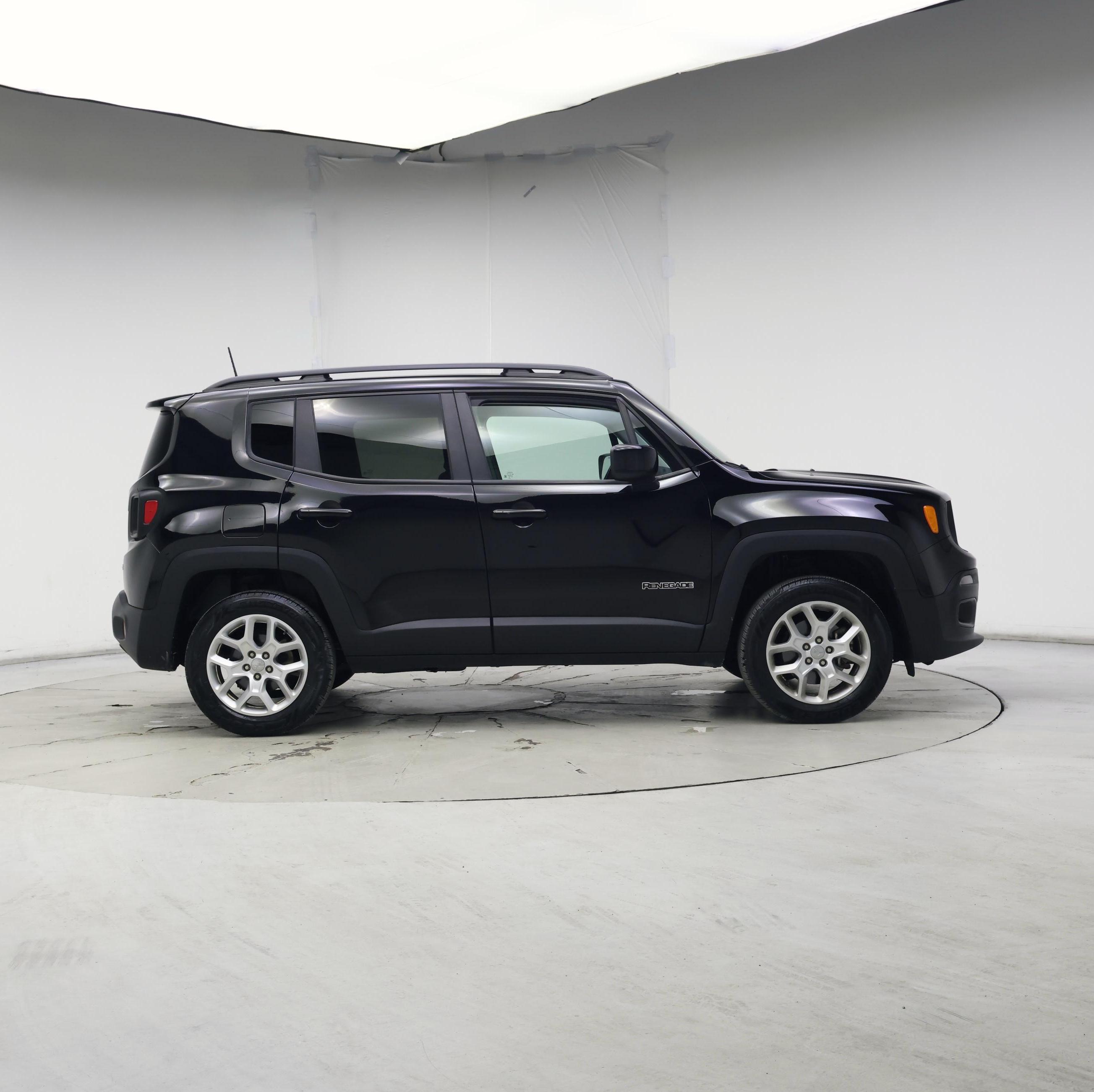 Thumbnail: 2018 Jeep Renegade - 7