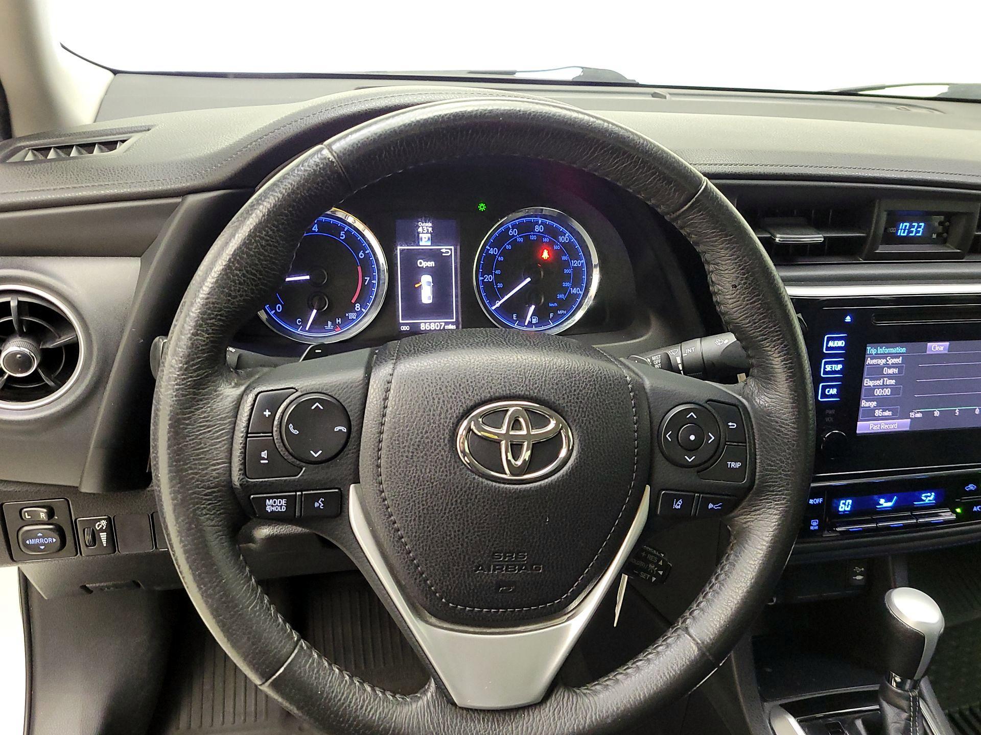 Thumbnail: 2018 Toyota Corolla - 10