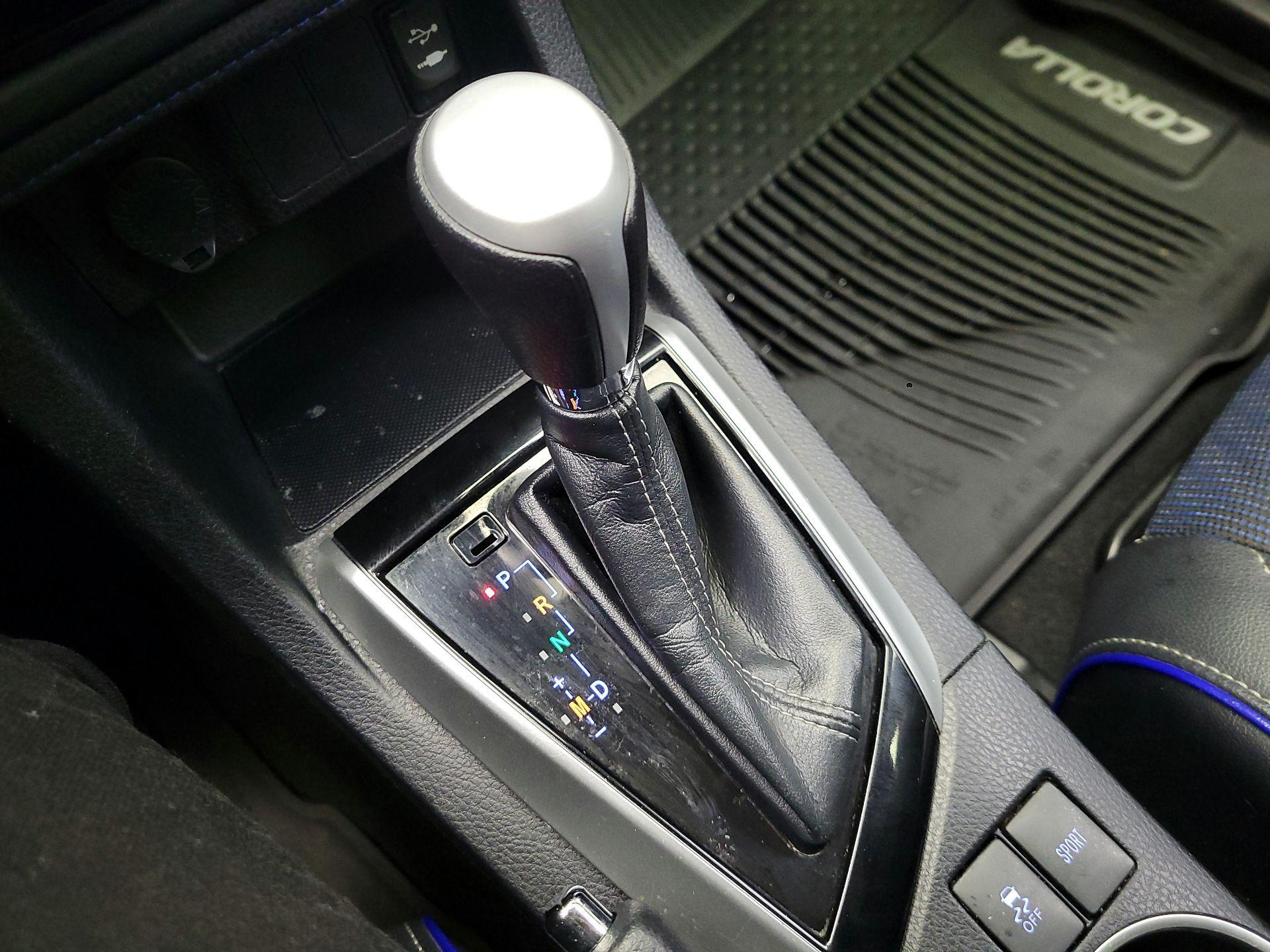 Thumbnail: 2018 Toyota Corolla - 17