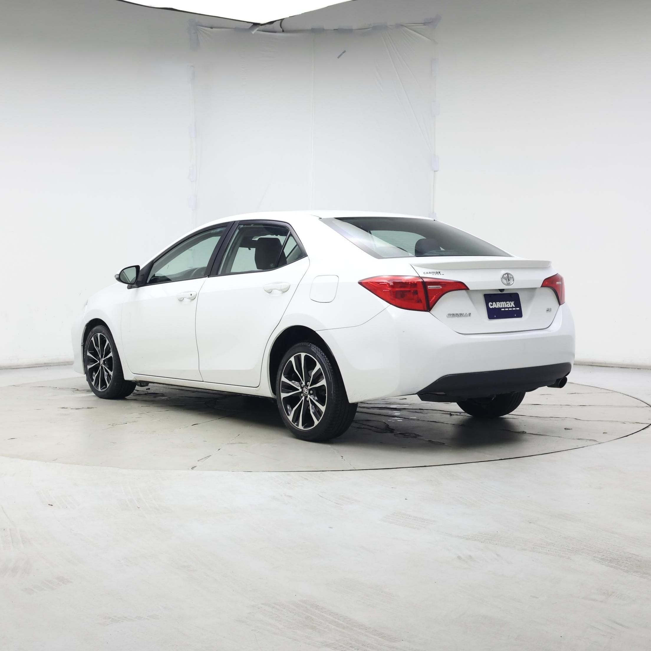 Thumbnail: 2018 Toyota Corolla - 2