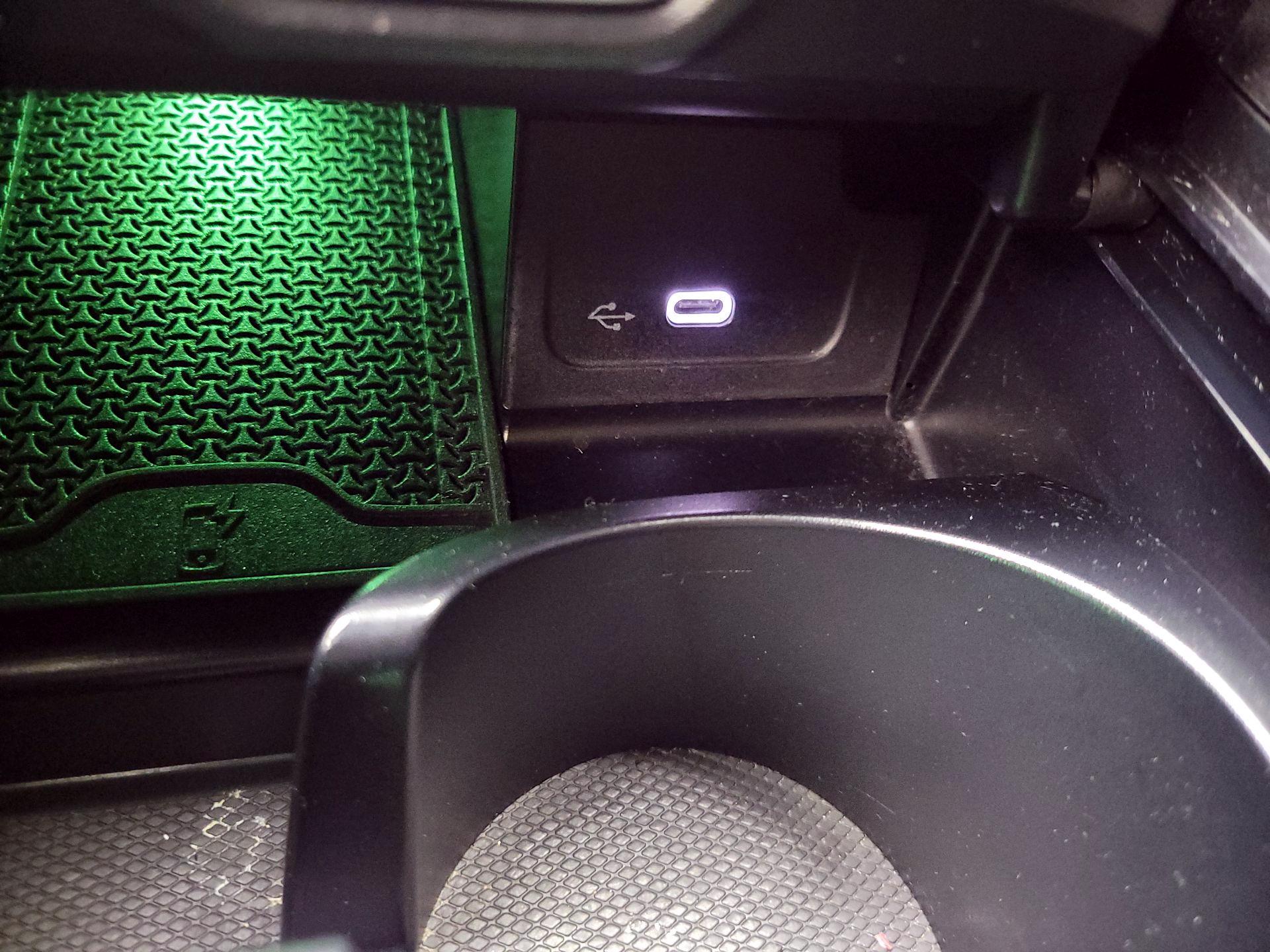 Thumbnail: 2024 Mercedes-Benz C-Class - 18