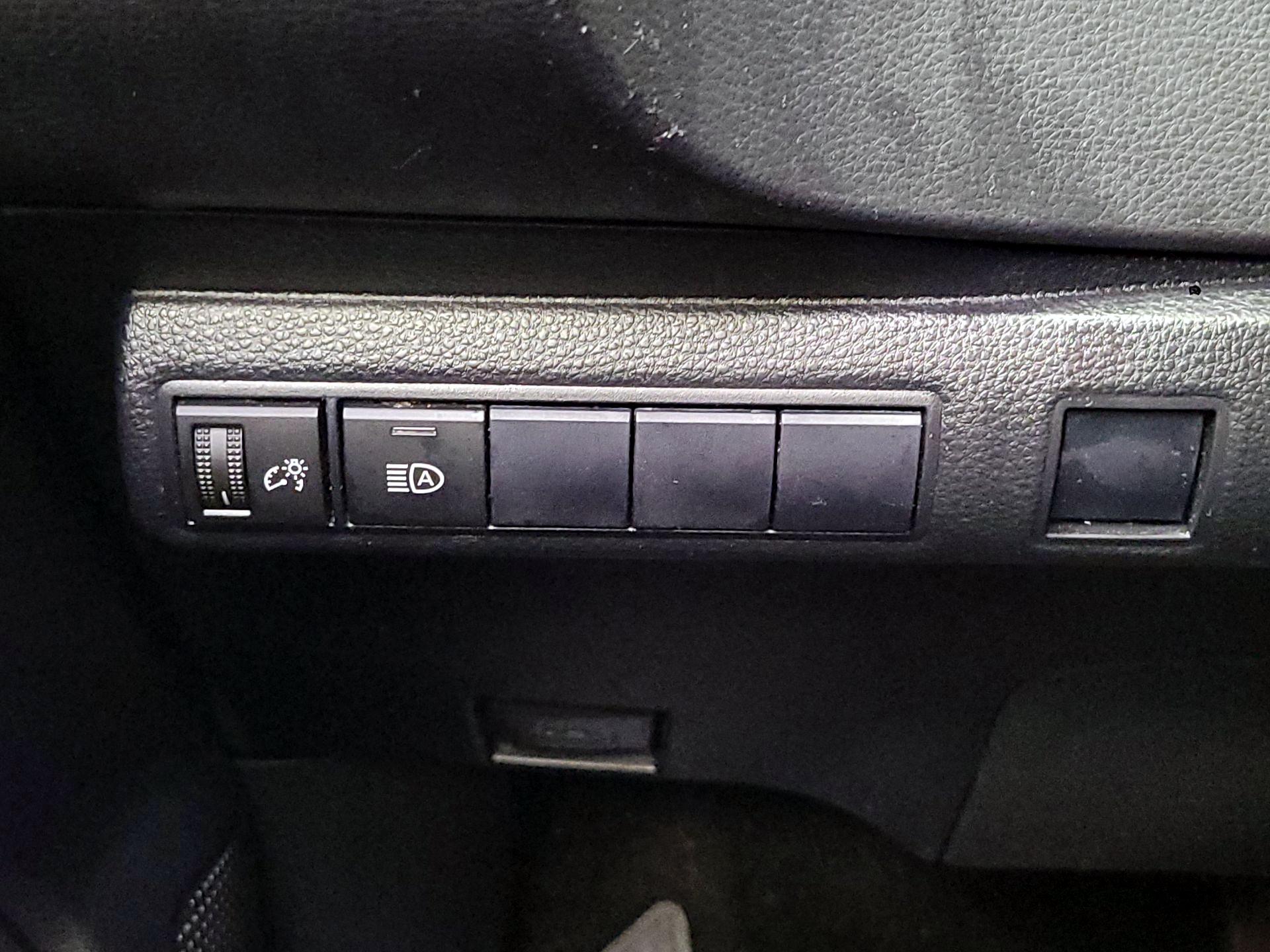 Thumbnail: 2020 Toyota Corolla - 11