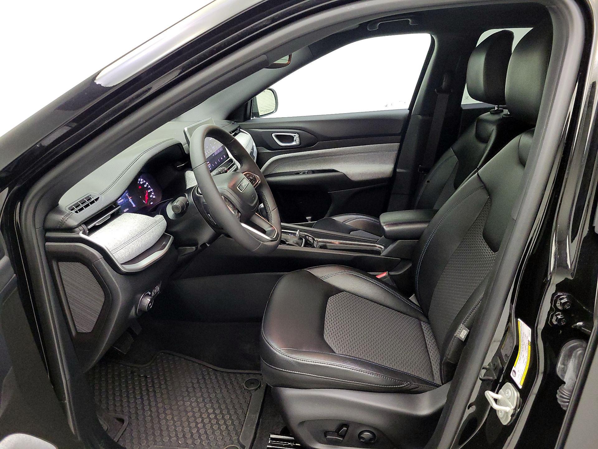 Thumbnail: 2023 Jeep Compass - 9