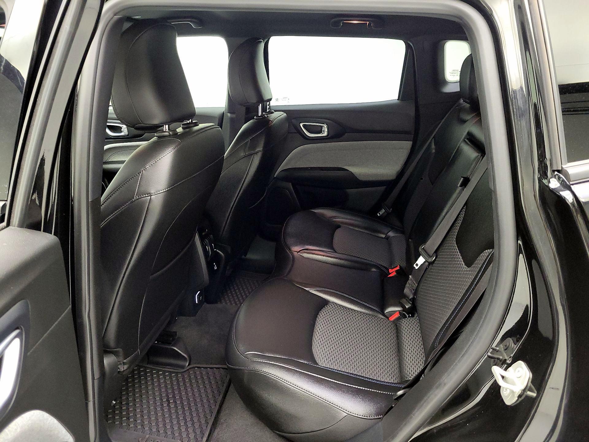 Thumbnail: 2023 Jeep Compass - 17