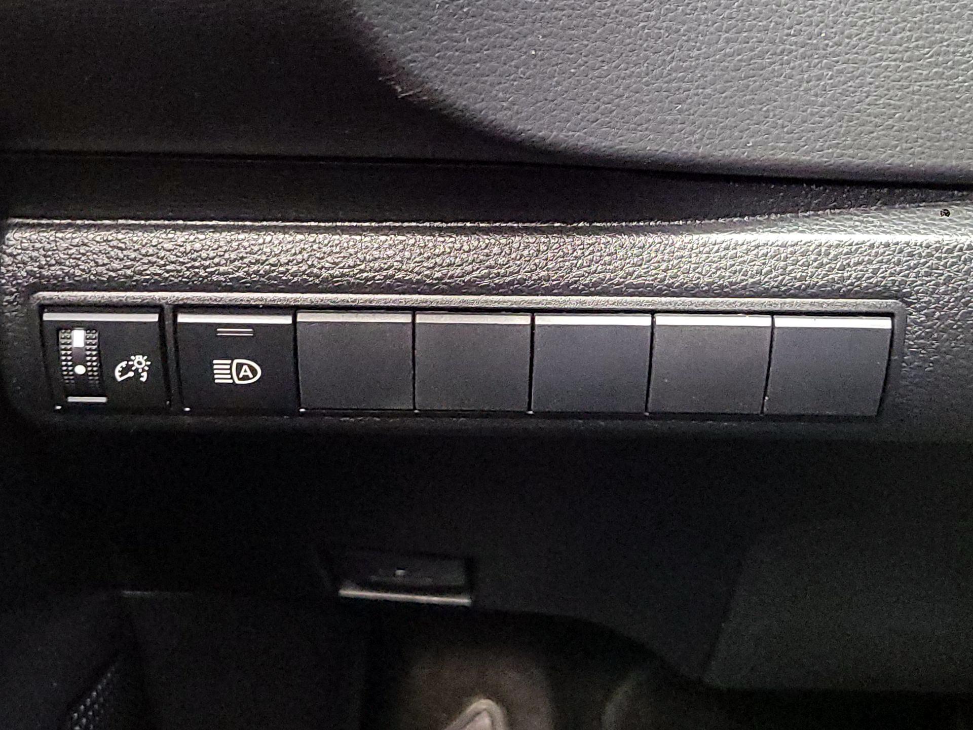 Thumbnail: 2022 Toyota Corolla - 13