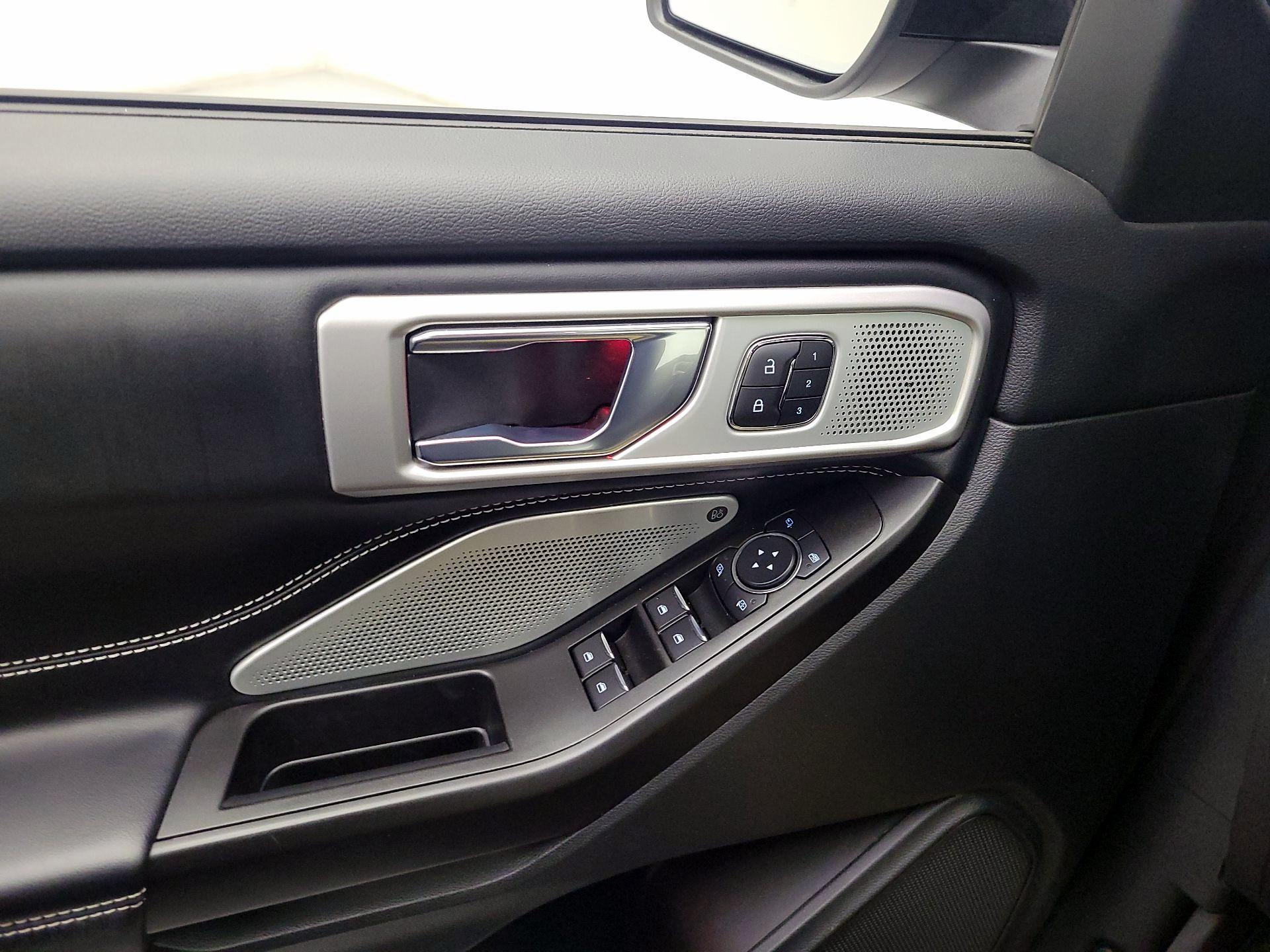 Thumbnail: 2020 Ford Explorer - 10