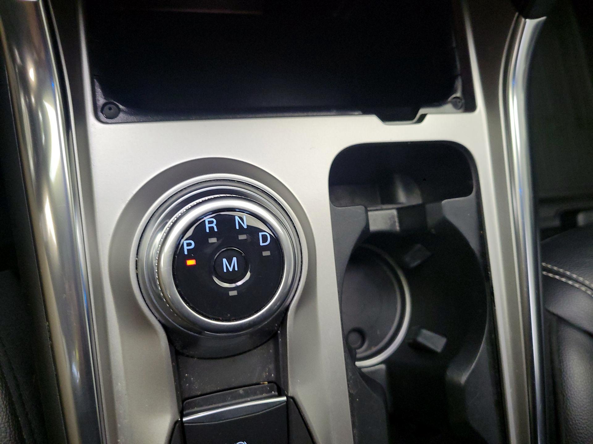 Thumbnail: 2020 Ford Explorer - 16