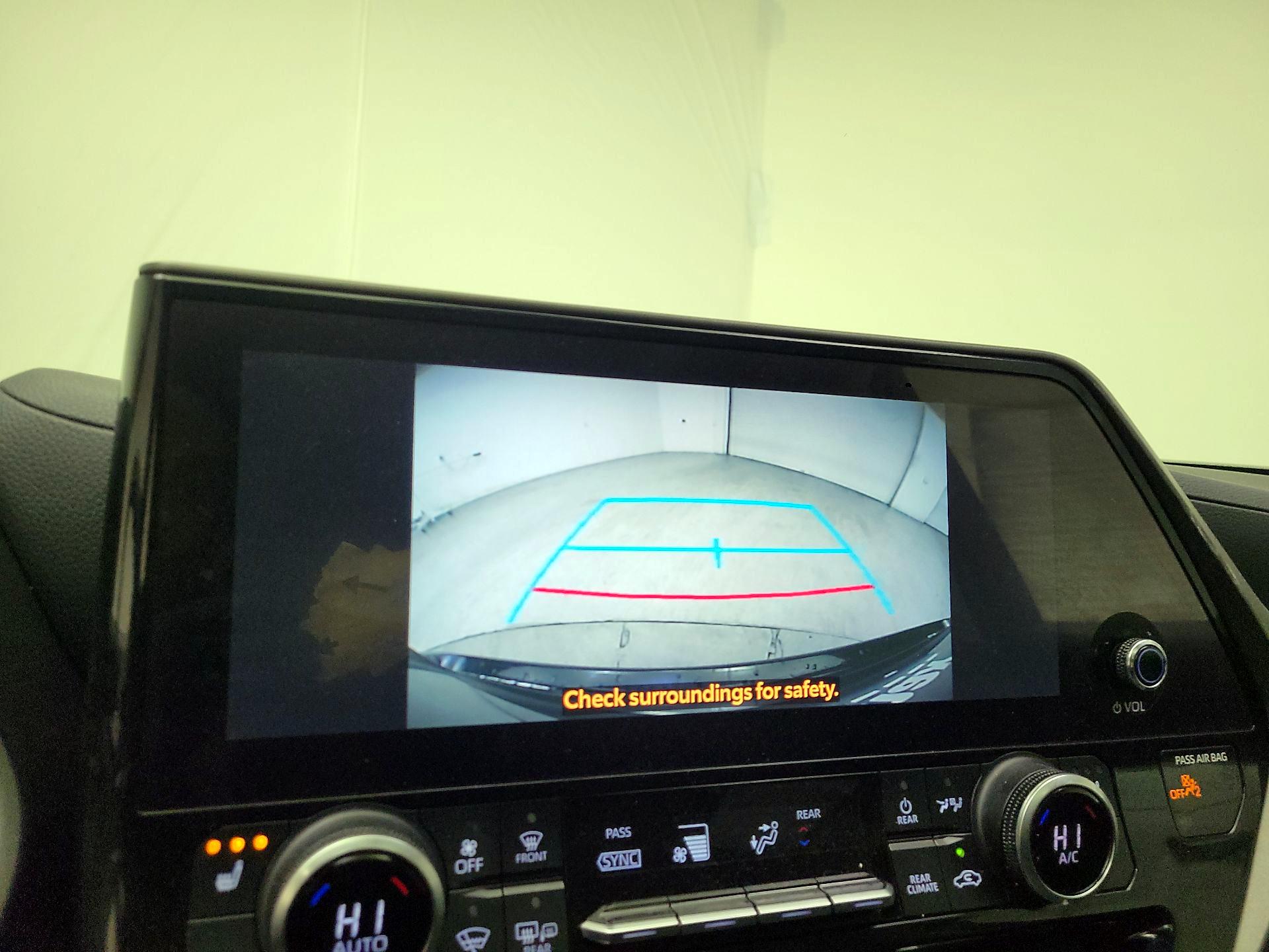 Thumbnail: 2023 Toyota Highlander - 14