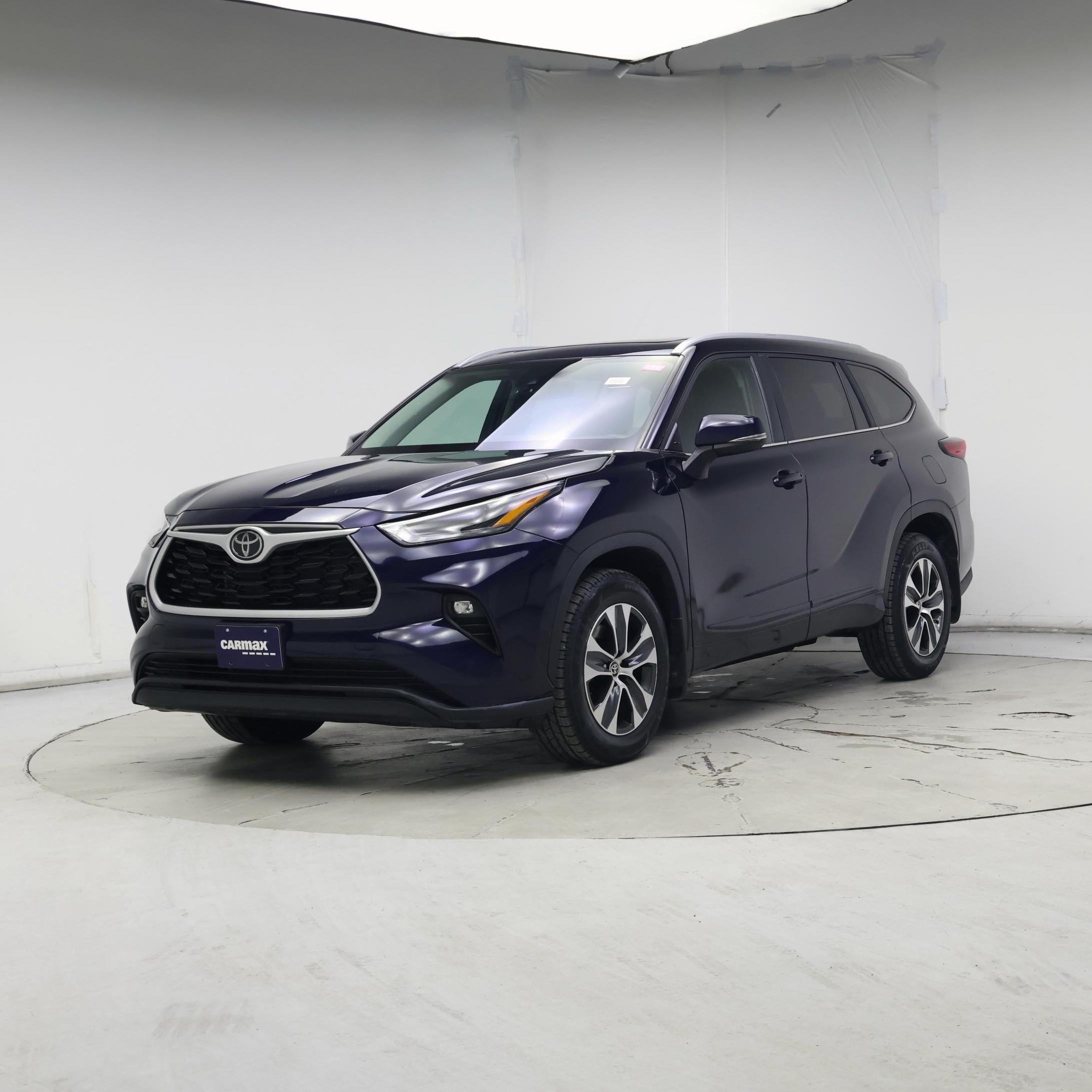 Thumbnail: 2023 Toyota Highlander - 4