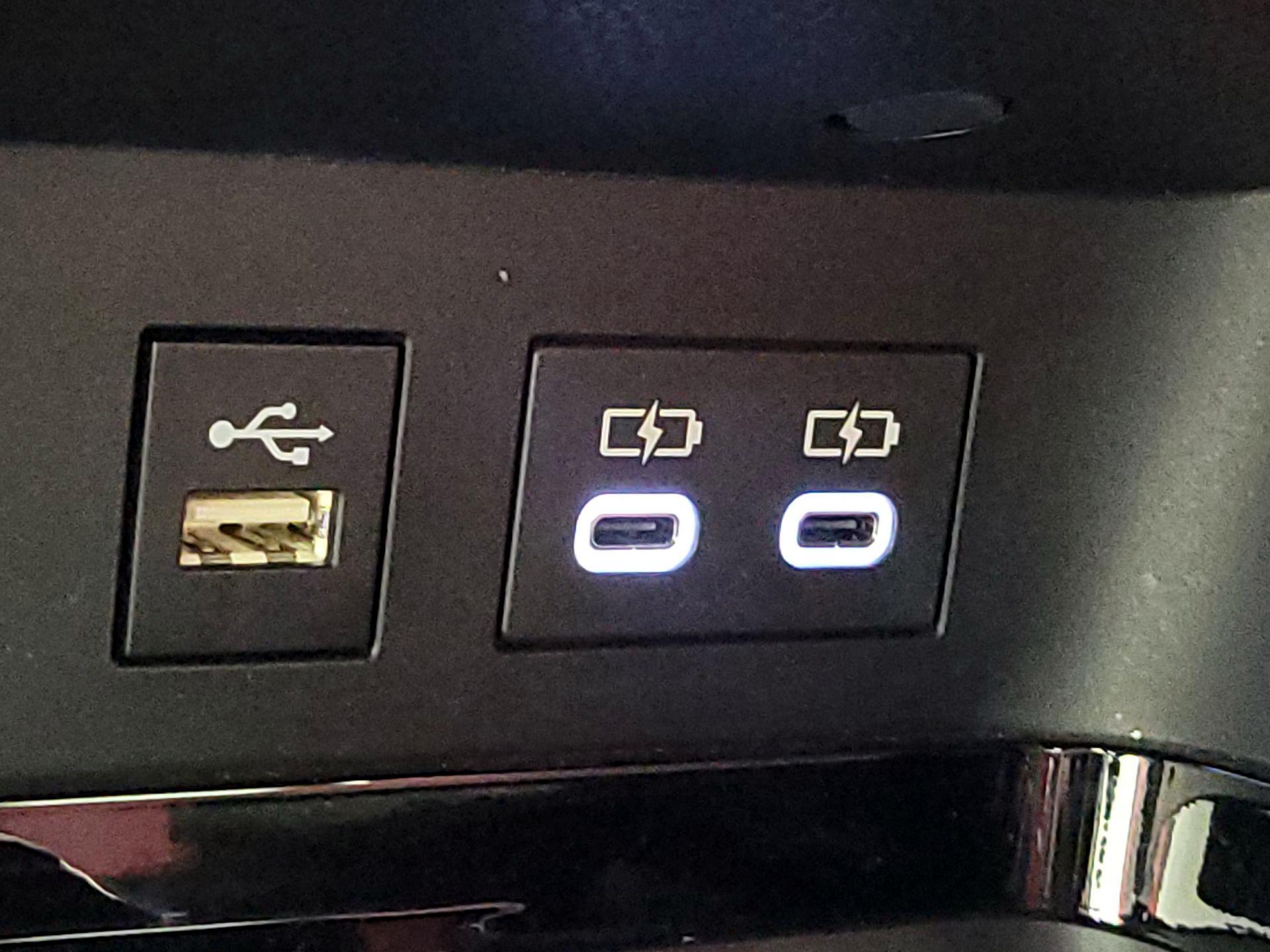 Thumbnail: 2025 Toyota Camry - 18