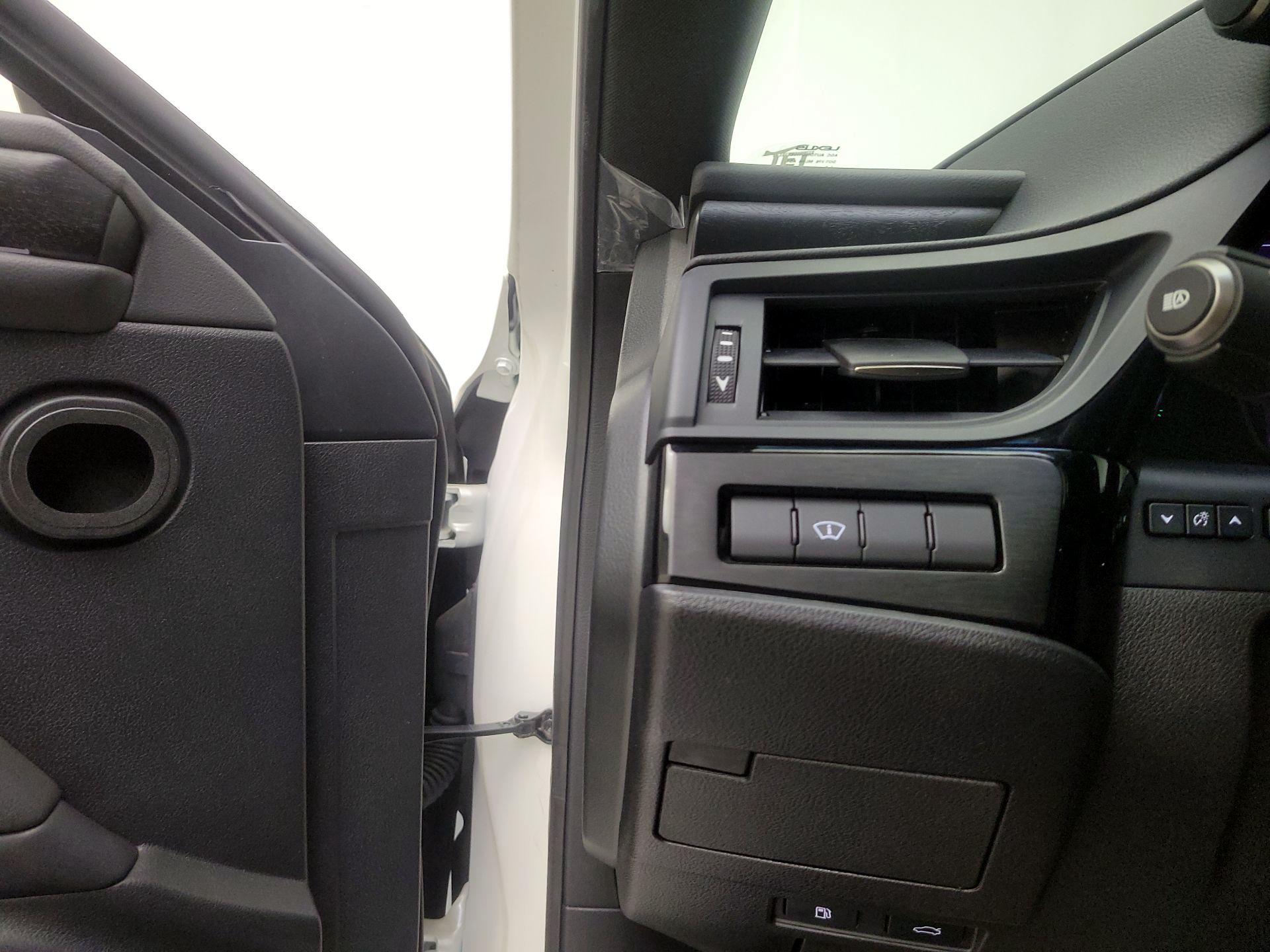 Thumbnail: 2024 Lexus ES - 13