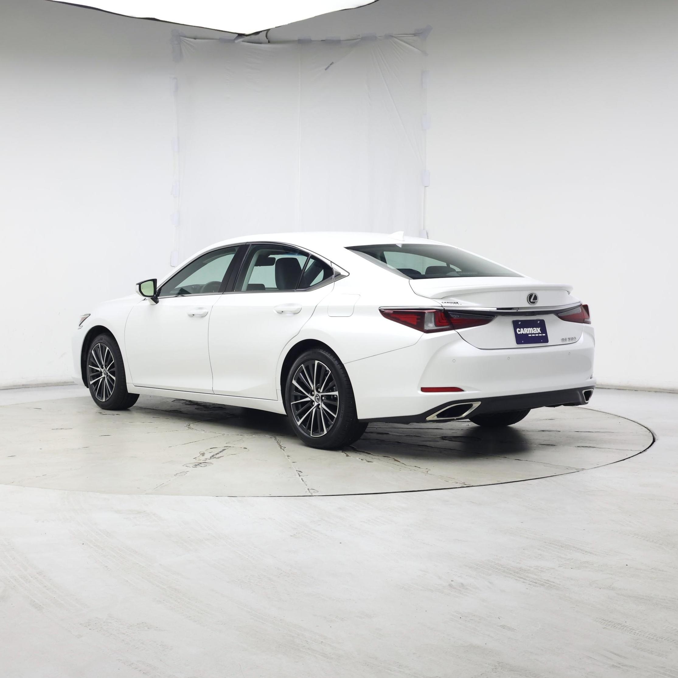 Thumbnail: 2024 Lexus ES - 2