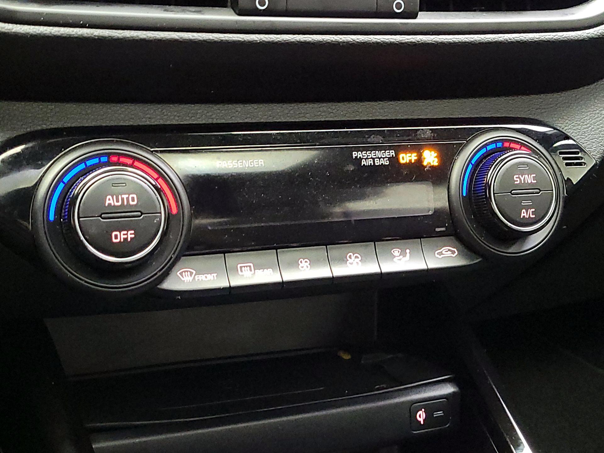 Thumbnail: 2022 Kia Forte - 15