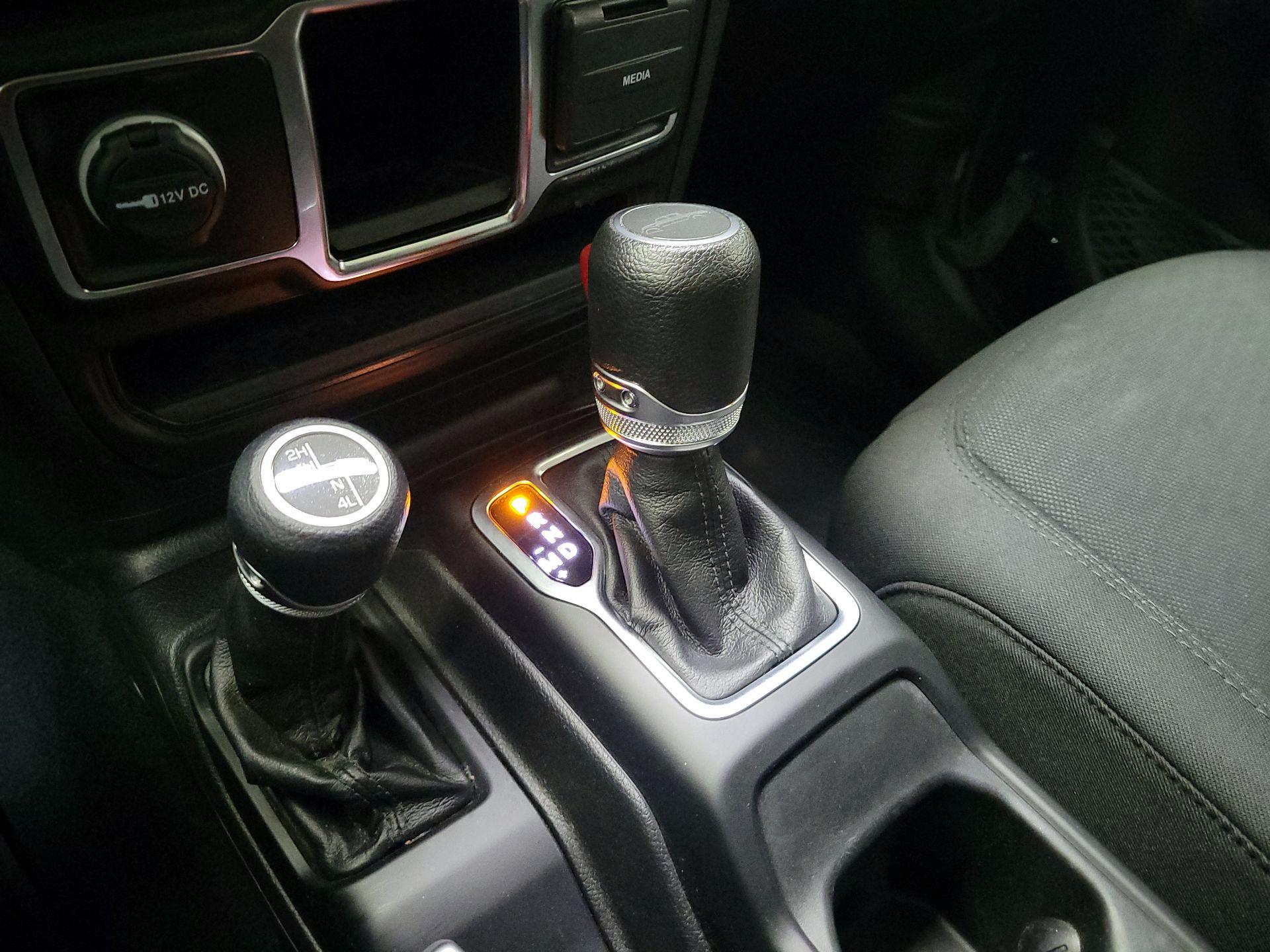 Thumbnail: 2022 Jeep Gladiator - 17