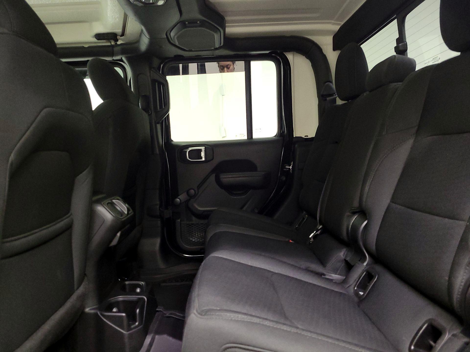 Thumbnail: 2022 Jeep Gladiator - 19