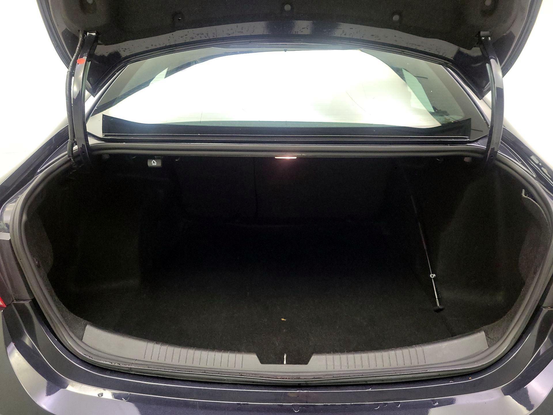 Thumbnail: 2023 Chevrolet Malibu - 18