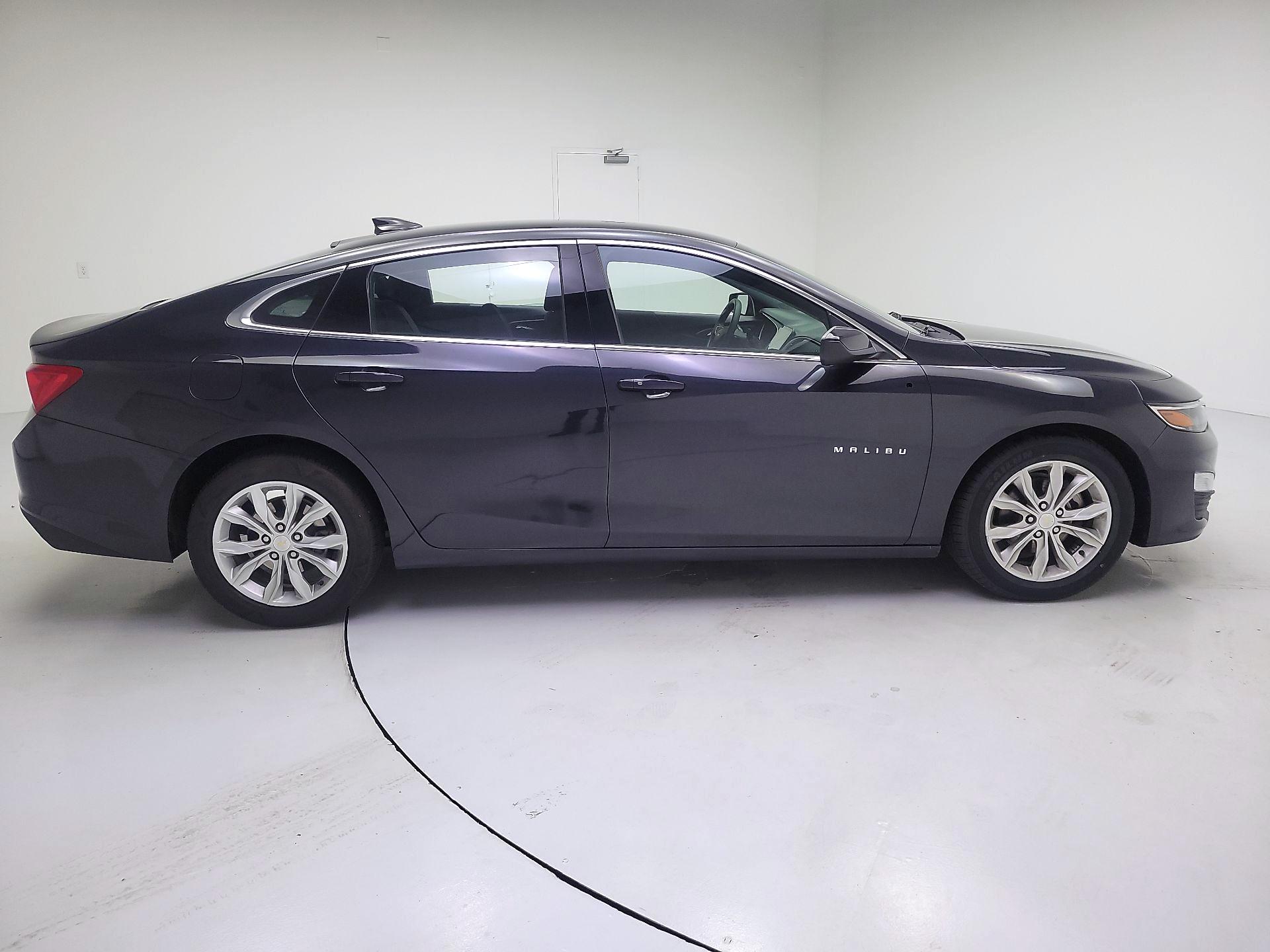 Thumbnail: 2023 Chevrolet Malibu - 4