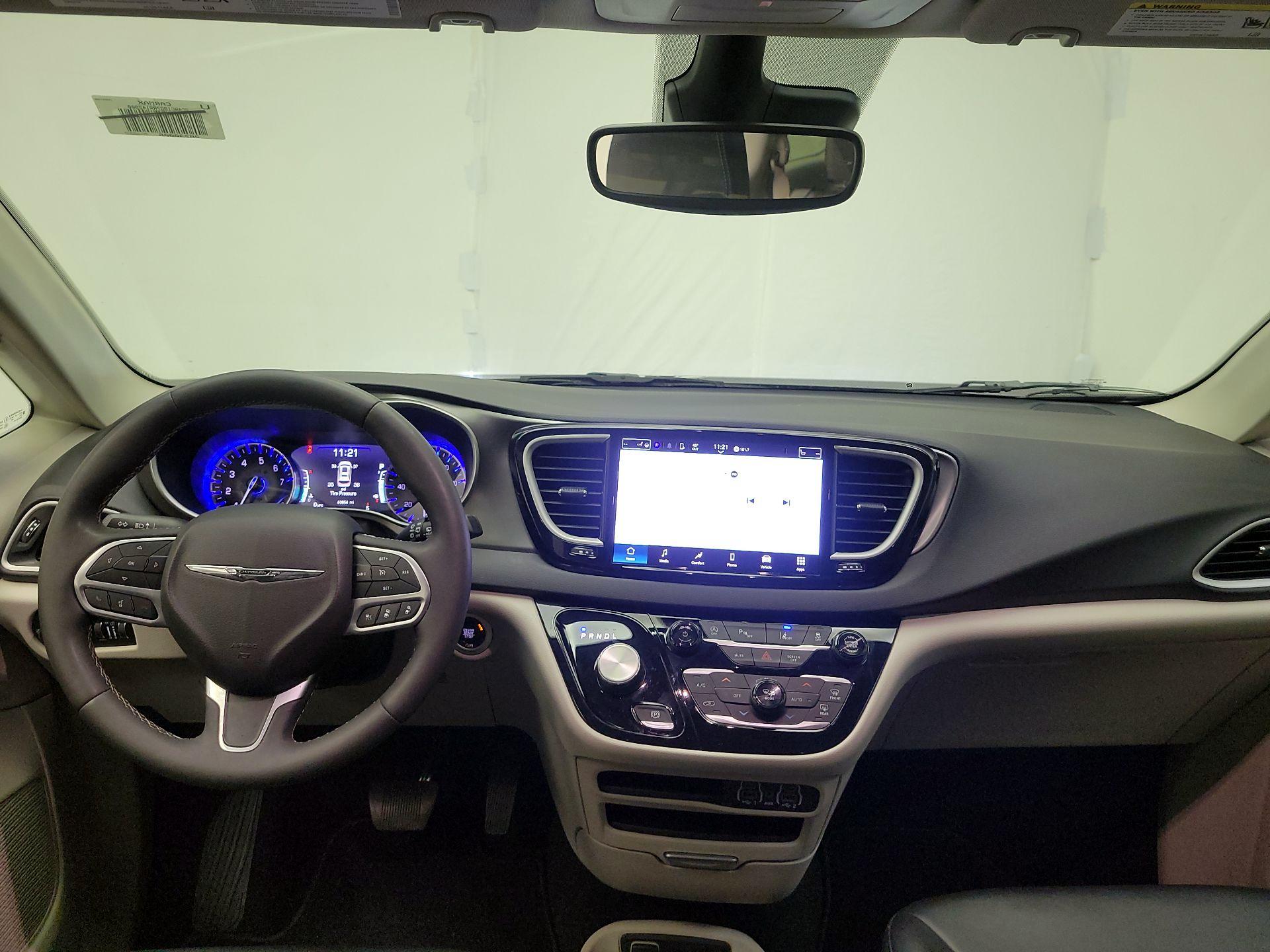 Thumbnail: 2024 Chrysler Pacifica - 9