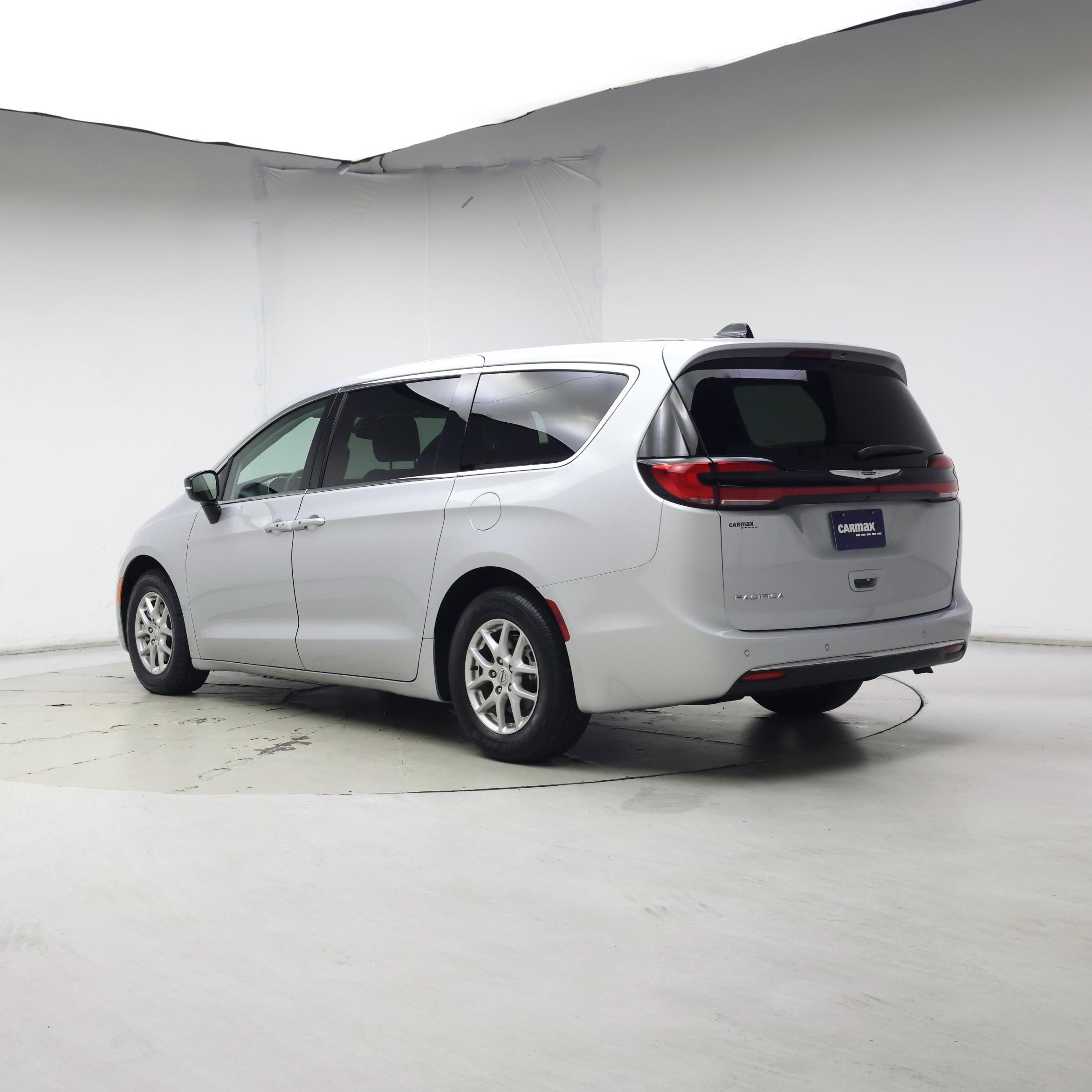 Thumbnail: 2024 Chrysler Pacifica - 2