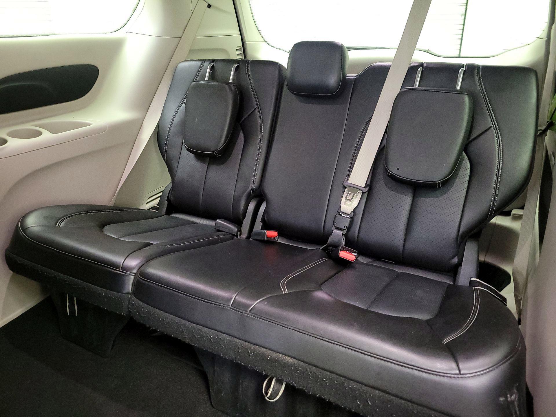 Thumbnail: 2024 Chrysler Pacifica - 20