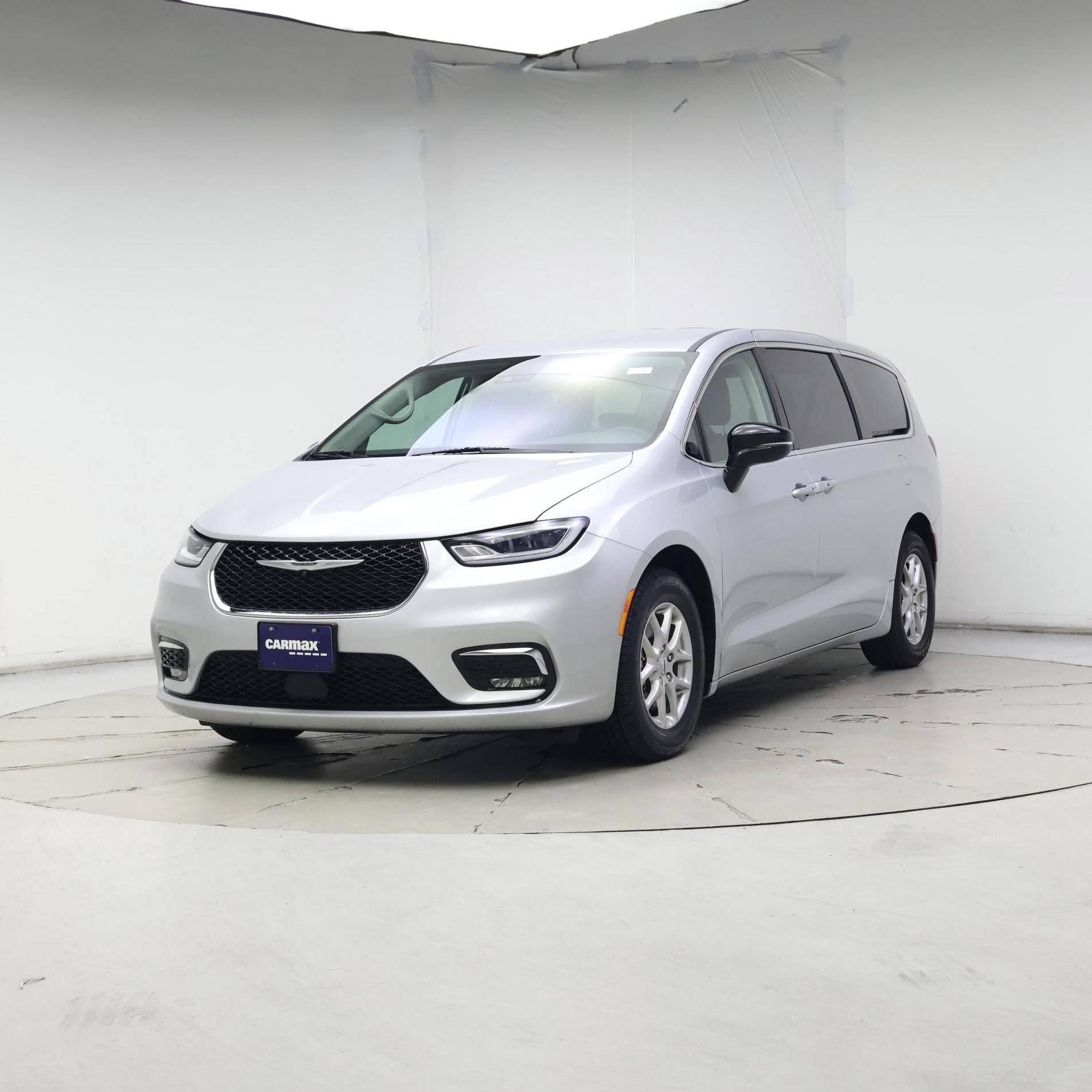 Thumbnail: 2024 Chrysler Pacifica - 4