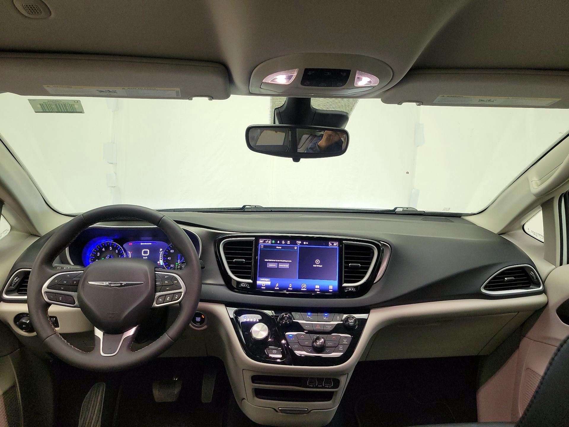 Thumbnail: 2024 Chrysler Pacifica - 9