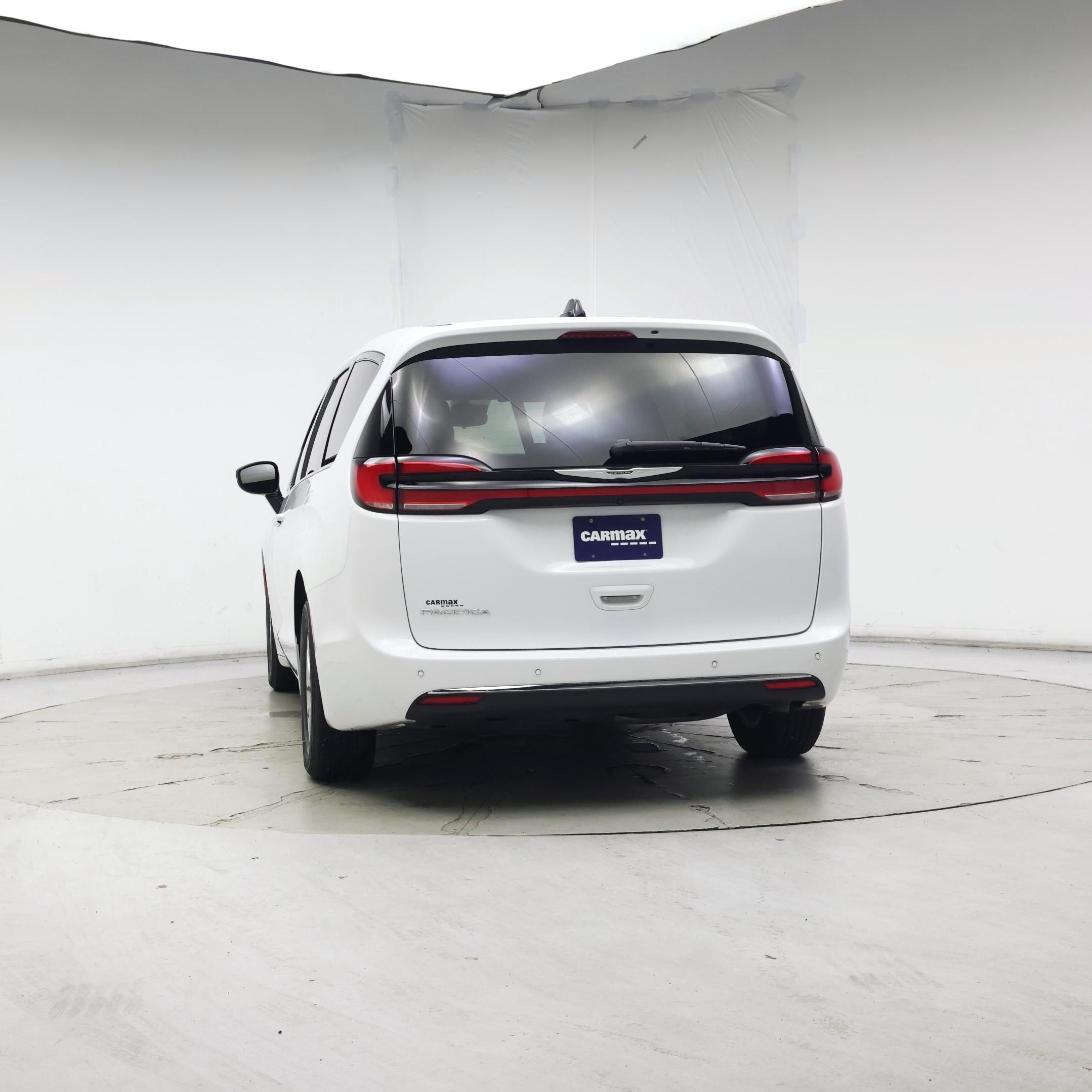 Thumbnail: 2024 Chrysler Pacifica - 6